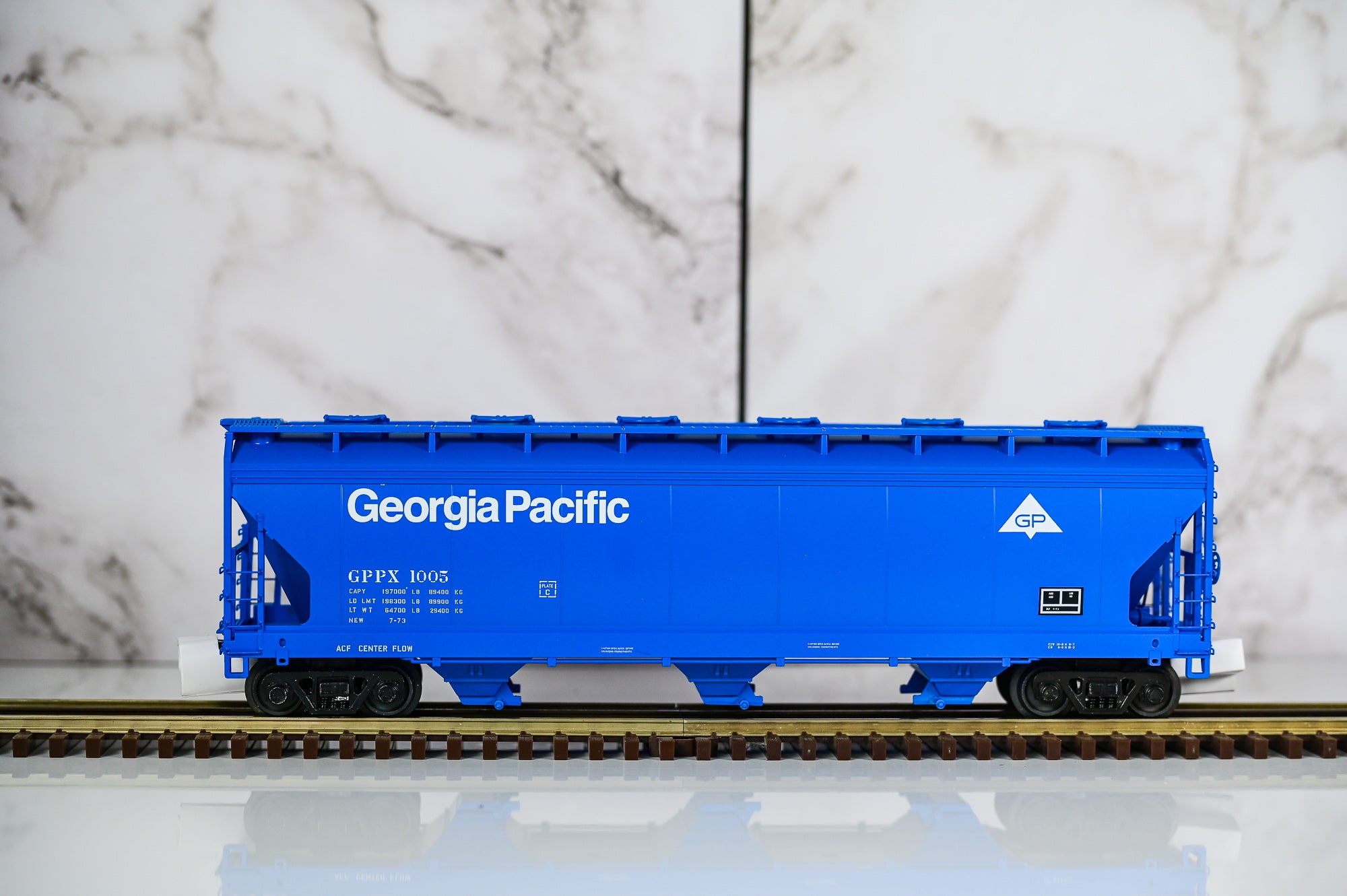Atlas Georgia Pacific 3-Bay Centerflow Hopper #1005 | Premier | O Scale