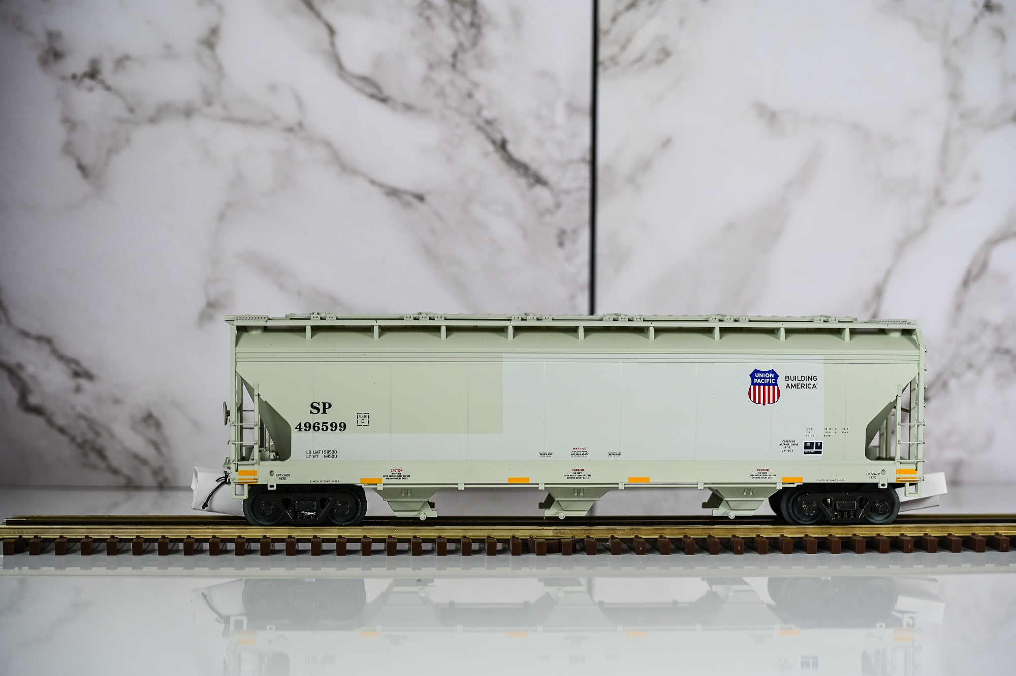 Atlas Union Pacific 3-Bay Centerflow Hopper #496599 | Premier | O Scale