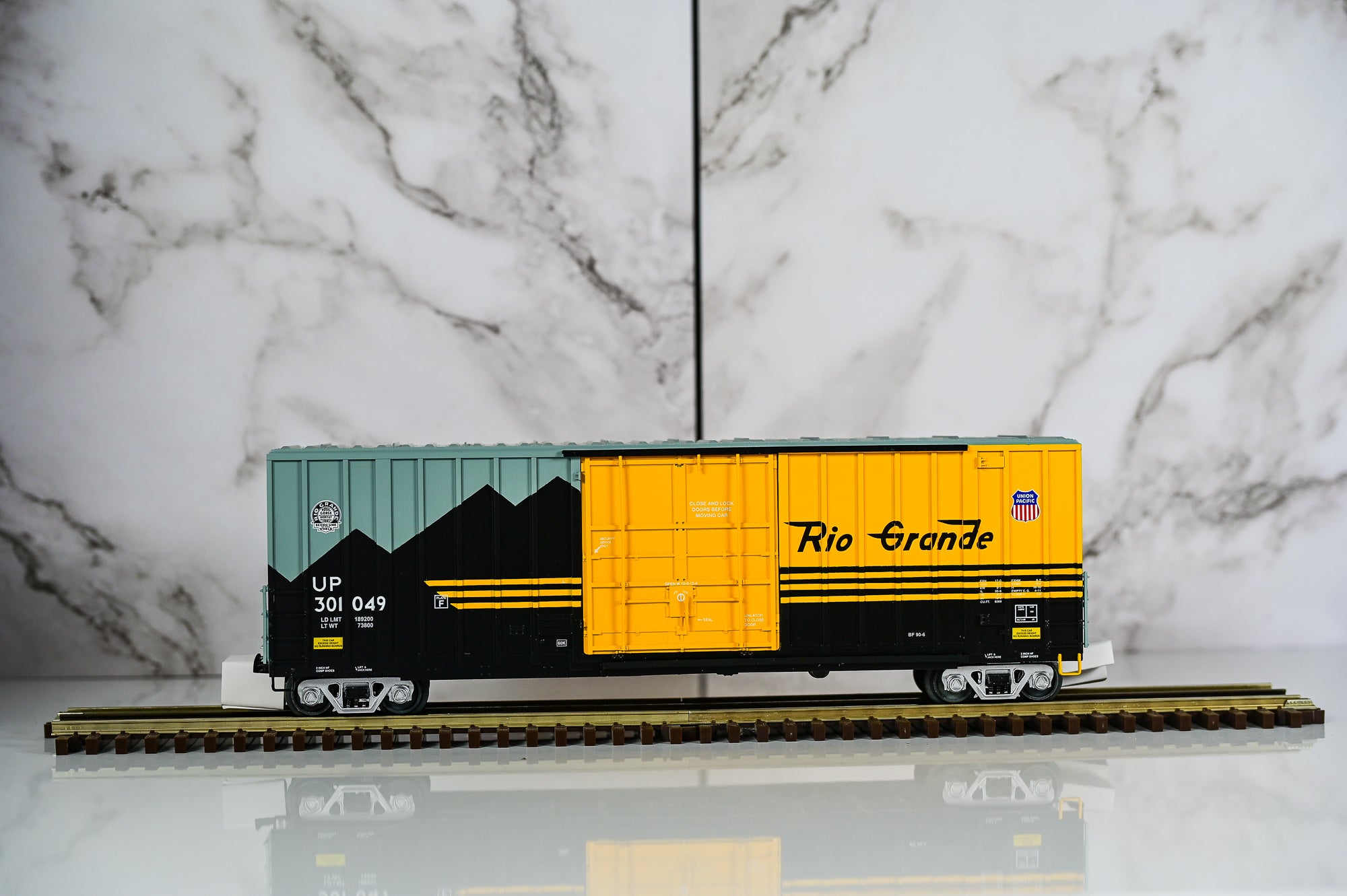 Atlas Denver & Rio Grande Gunderson High Cube Boxcar 4-Pack