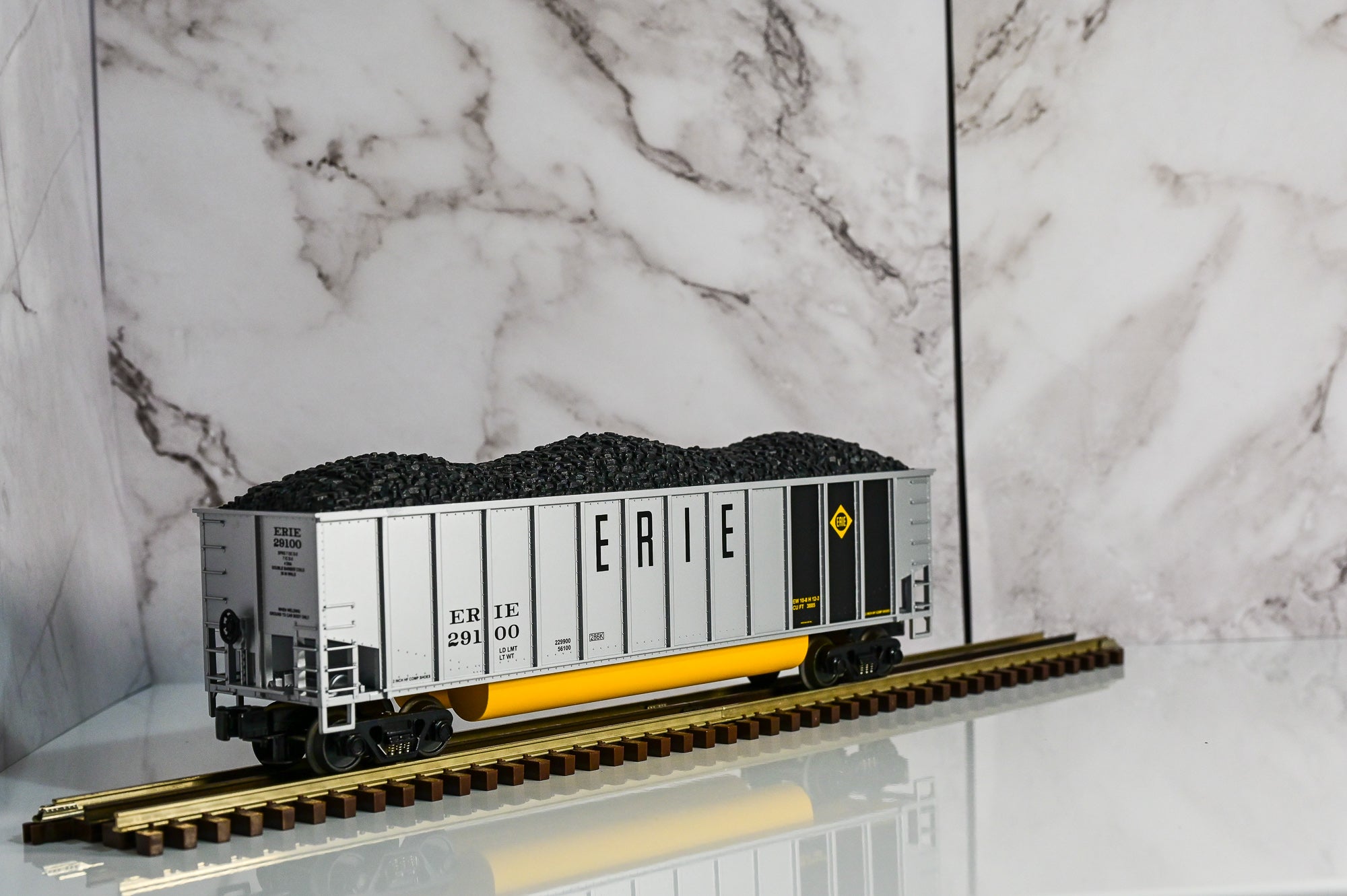 MTH Erie #29100 Hopper Car w/Coal Load | O Scale