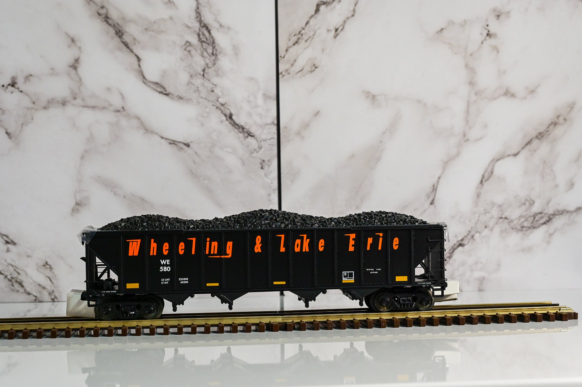 MTH Wheeling & Lake Erie 4-Bay Hopper Car w/Coal Load #580 | O Scale