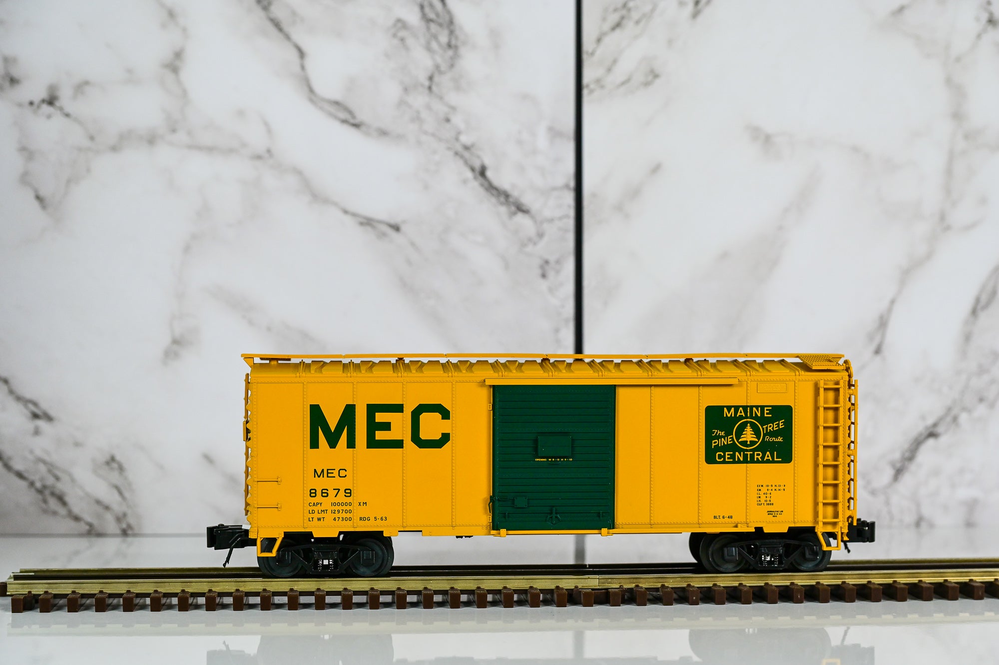 Atlas Maine Central 40' Sliding Door Box Car #8679 | Trainman | O Scale