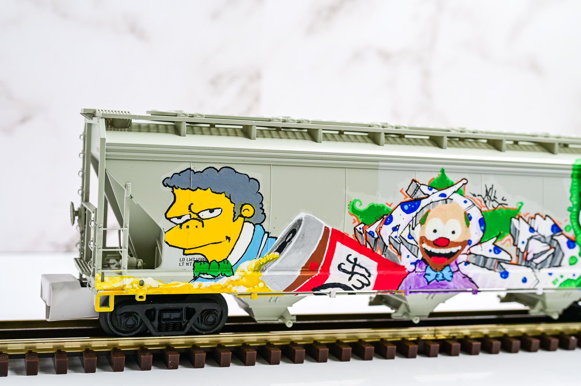 Custom Graffiti *2 Sides* Atlas Union Pacific 3-Bay Centerflow Hopper #496490 | Premier | O Scale