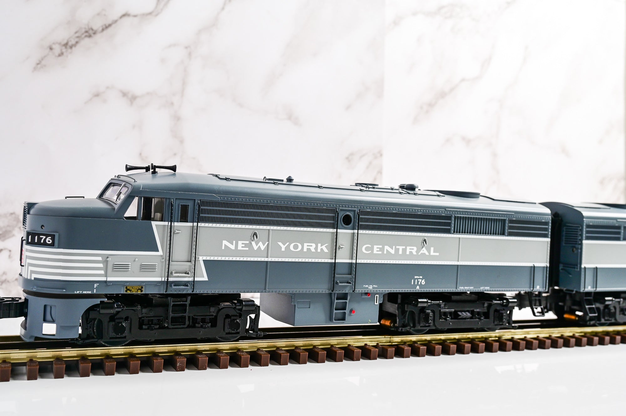 Lionel New York Central FA‑2 AA (Two Powered) | LEGACY | O Scale