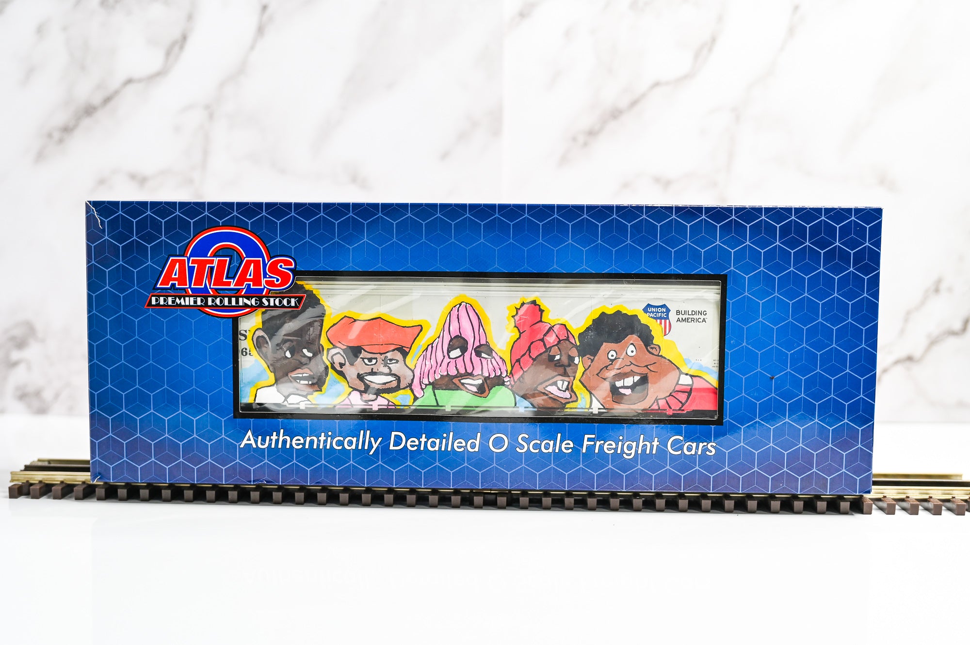 CUSTOM GRAFFITI Atlas 3-Bay Centerflow Hopper | FAT ALBERT | O Scale