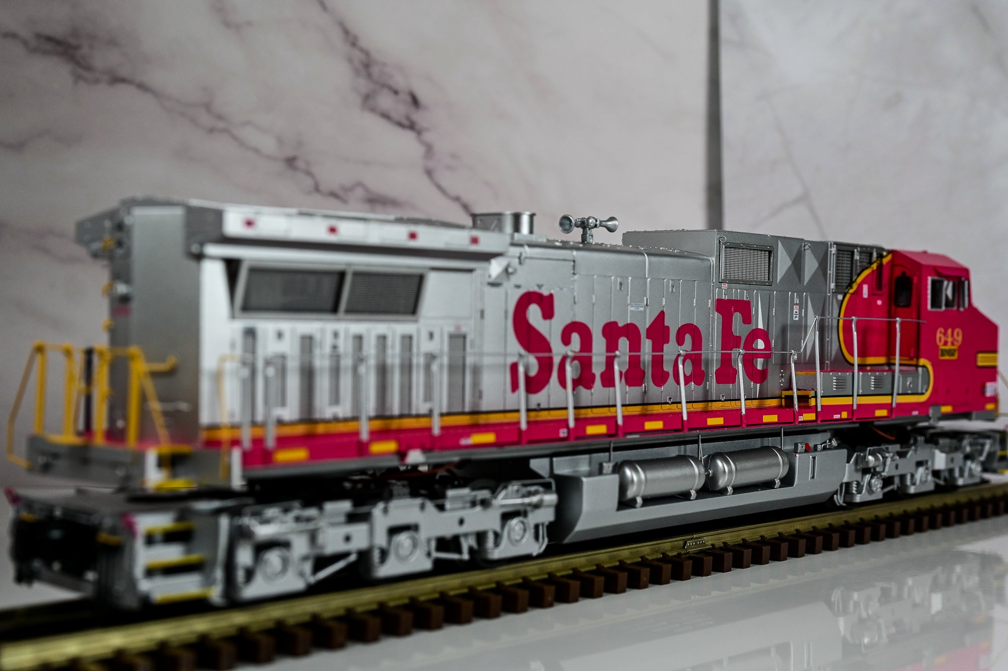 Atlas BNSF C44-9W Diesel Locomotive #649 | Premier | O Scale