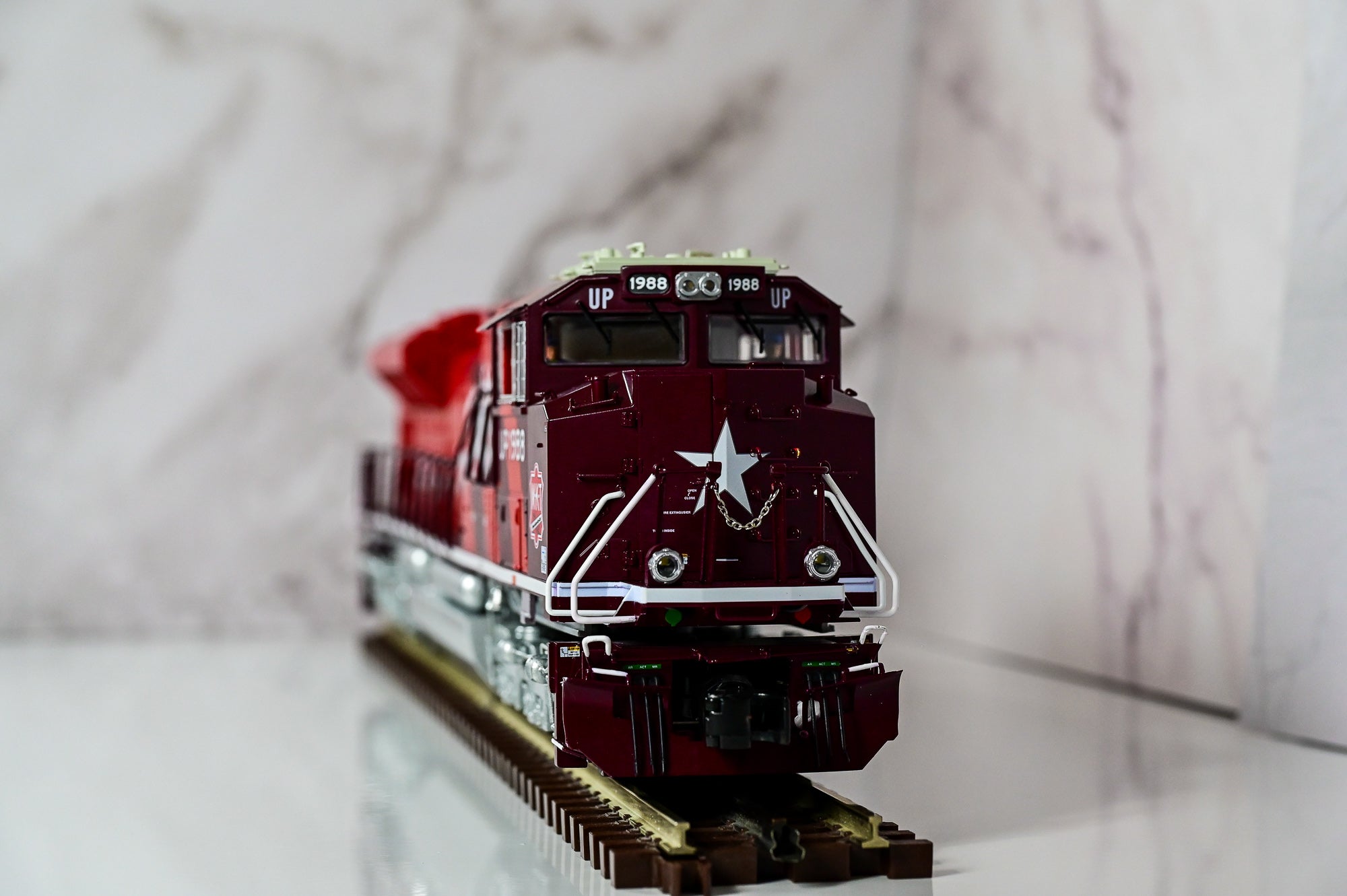 Union Pacific M-K-T Heritage SD70ACe #1988 | LEGACY | O Scale