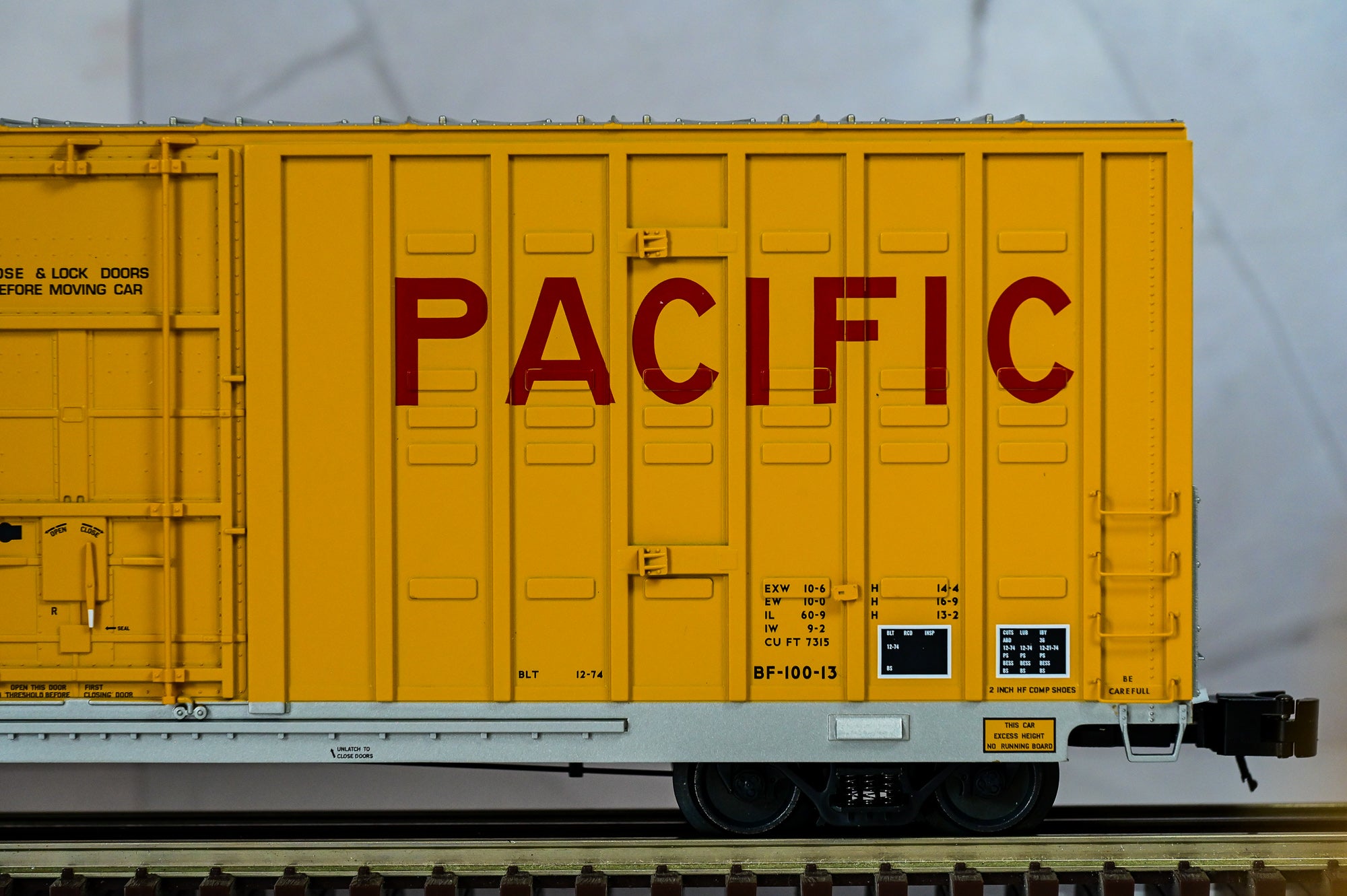 Atlas Union Pacific Berwick 60β Hy-Cube Box Car #960867 | Premier | O Scale