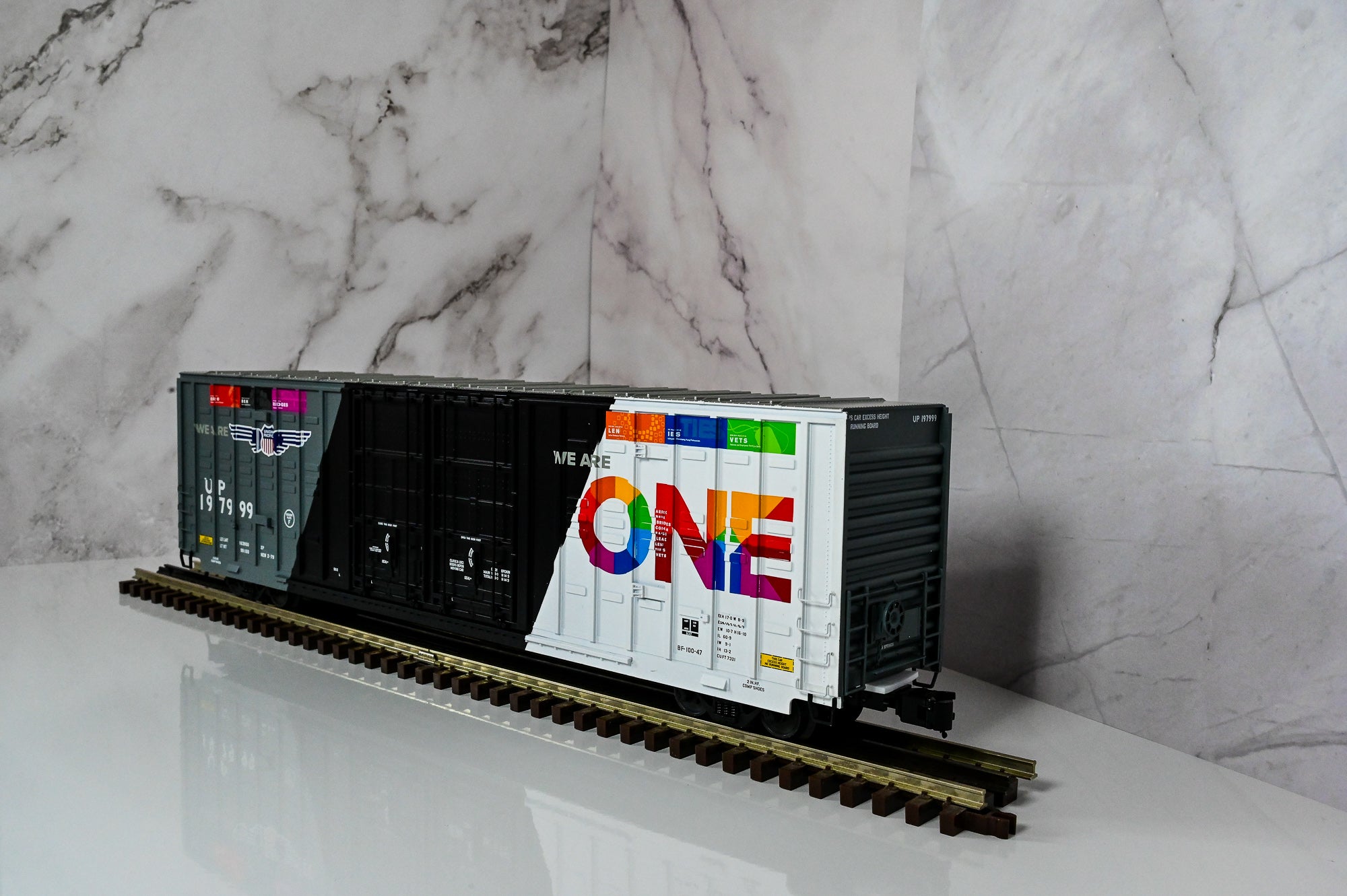 Atlas Union Pacific (ONE) Berwick 60β Hy-Cube Box Car #197999 | Premier | O Scale