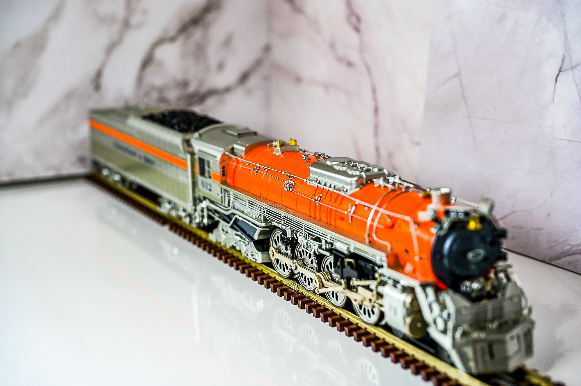 Lionel "The Chessie" Greenbrier Steam Locomotive #612 | Legacy | O Scale