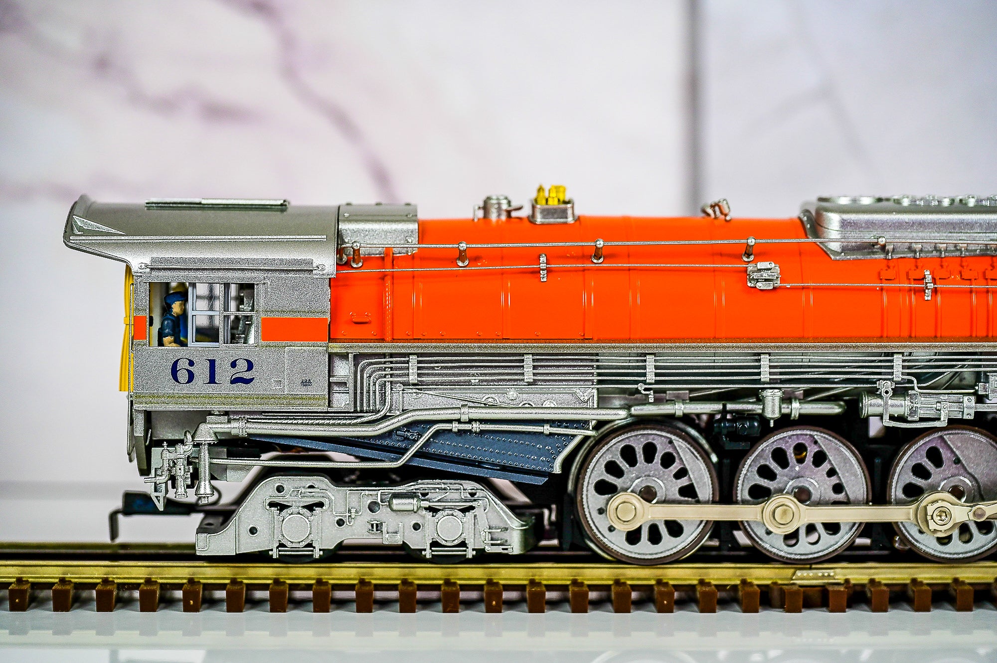 Lionel "The Chessie" Greenbrier Steam Locomotive #612 | Legacy | O Scale