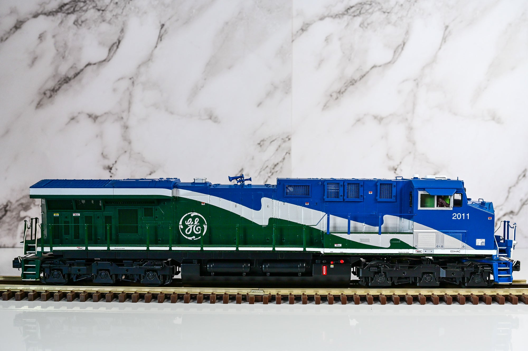 MTH GE Demonstrator ES44AC | Premier | O Scale