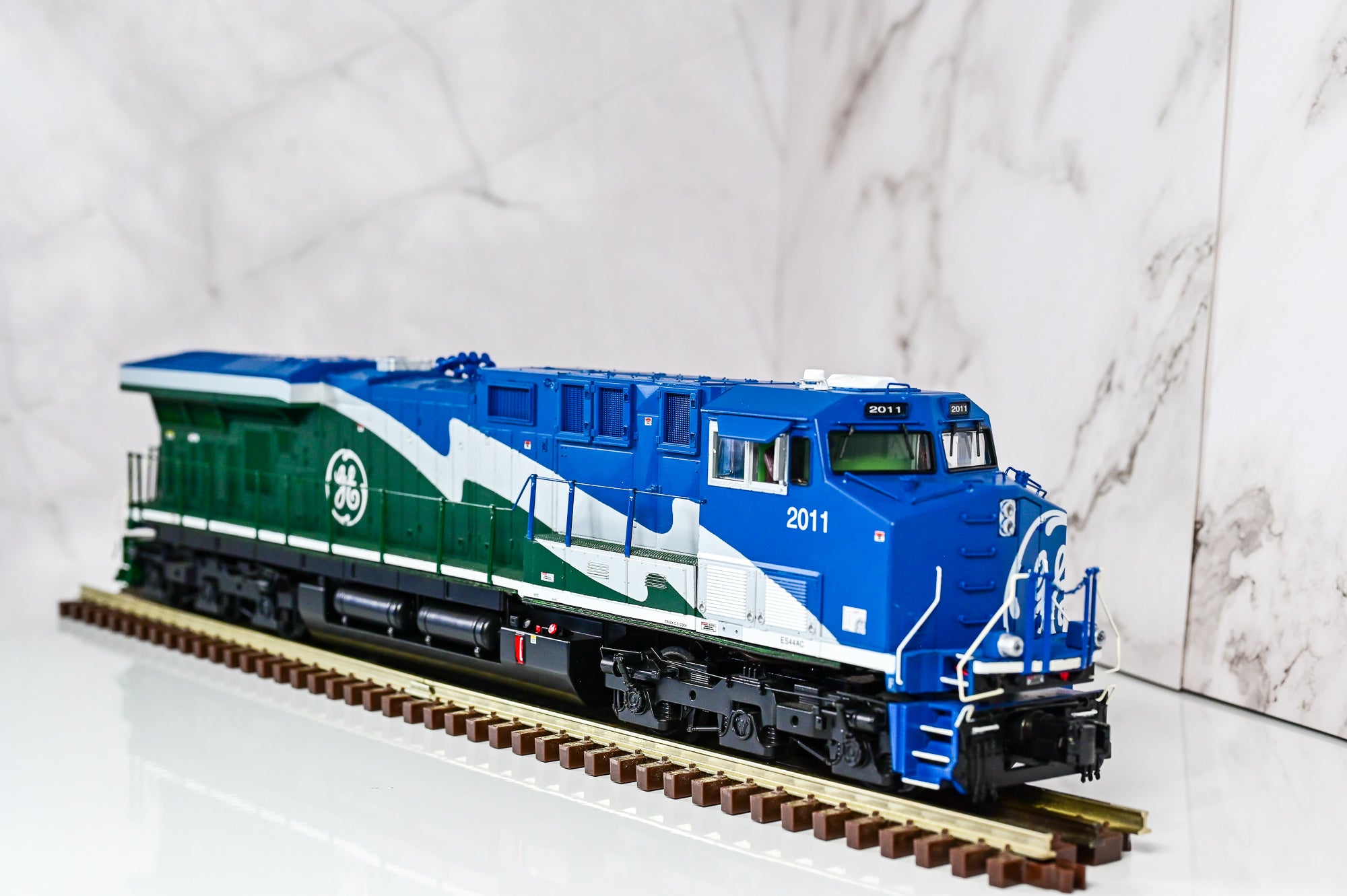 MTH GE Demonstrator ES44AC | Premier | O Scale