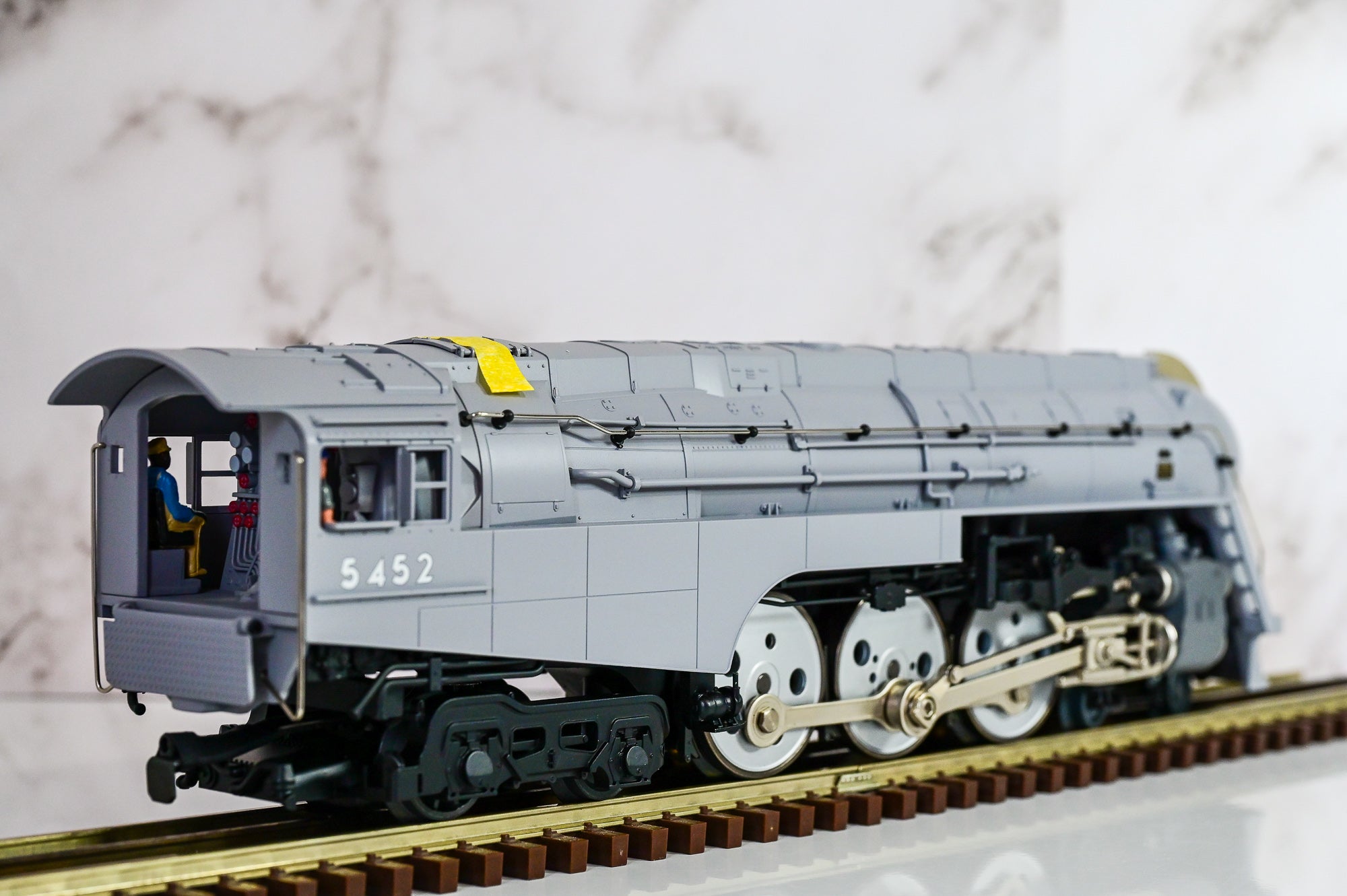 Lionel New York Central Dreyfuss J3 Hudson #5452 | Legacy | O Scale