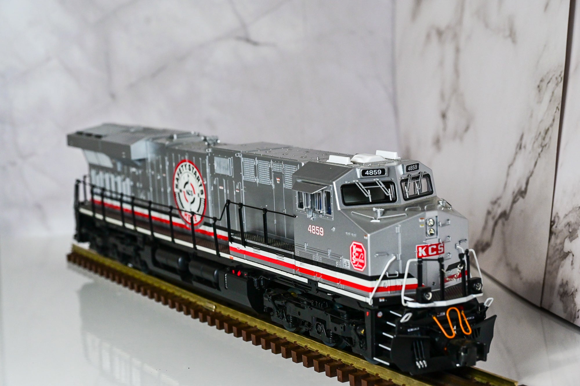 Lionel Kansas City Southern LEGACY ES44AC #4859 | LEGACY | O Scale