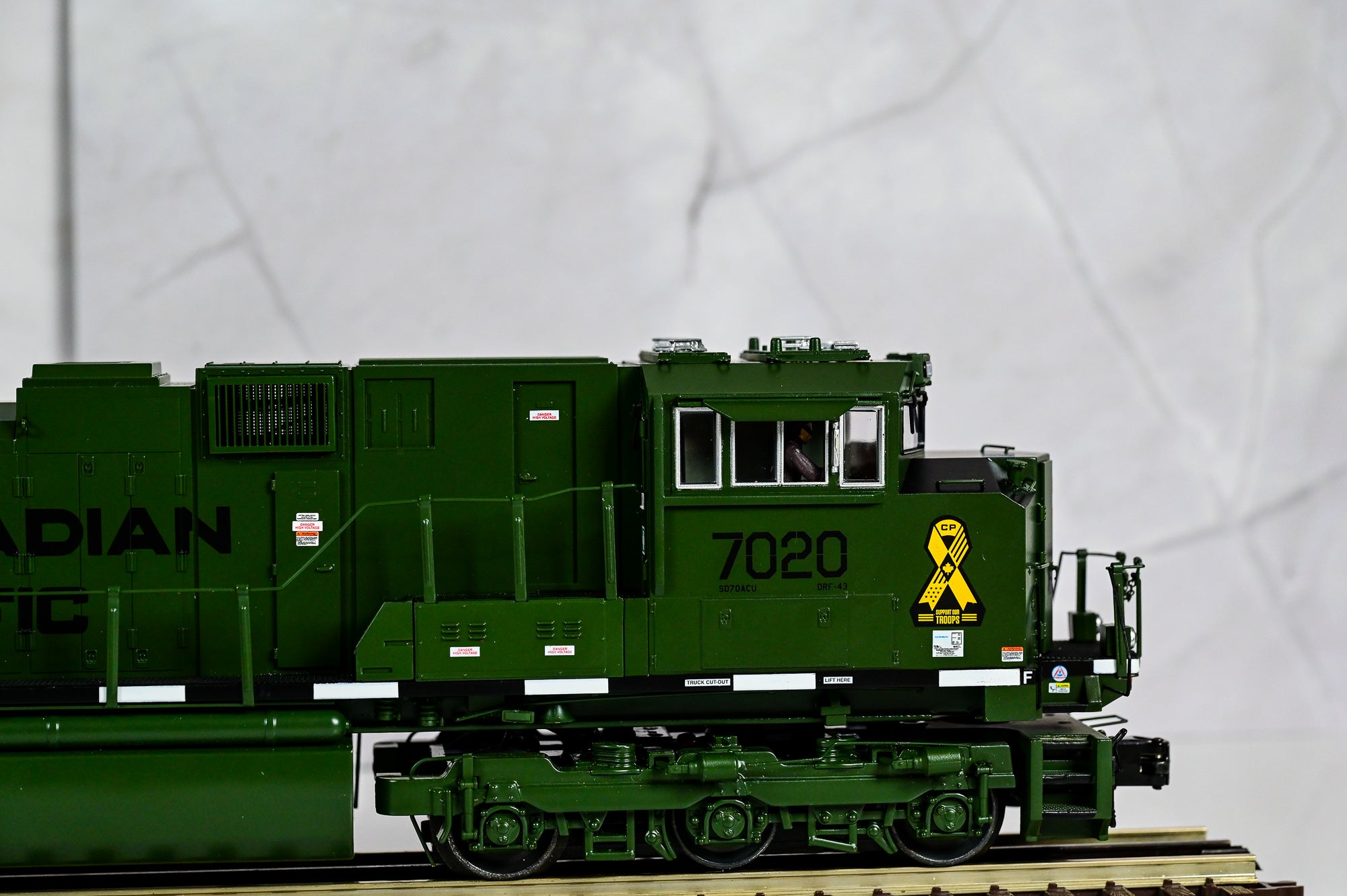 Atlas Canadian Pacific SD70ACe #7029 | Premier | O Scale