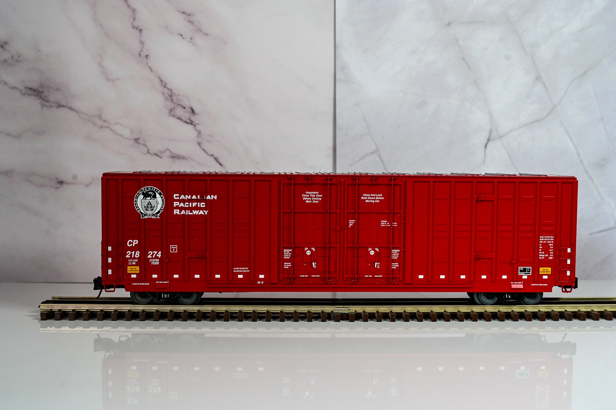 Atlas Canadian Pacific Berwick 60’ Hy-Cube Box Car #218274 | Premier | O Scale