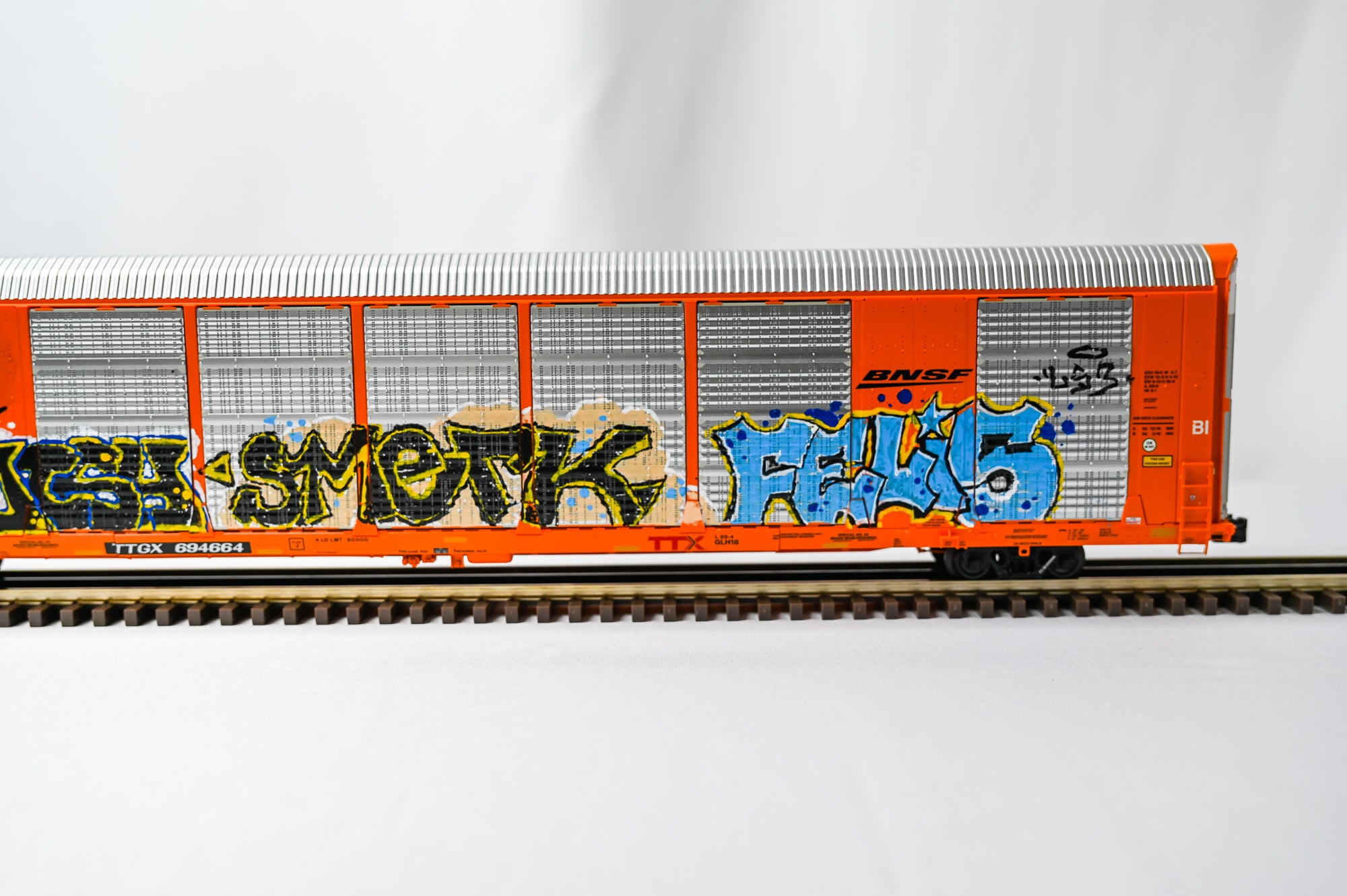 Custom Graffiti Atlas Gunderson Multi‑Max Auto Rack | Bart Simpson | O Scale