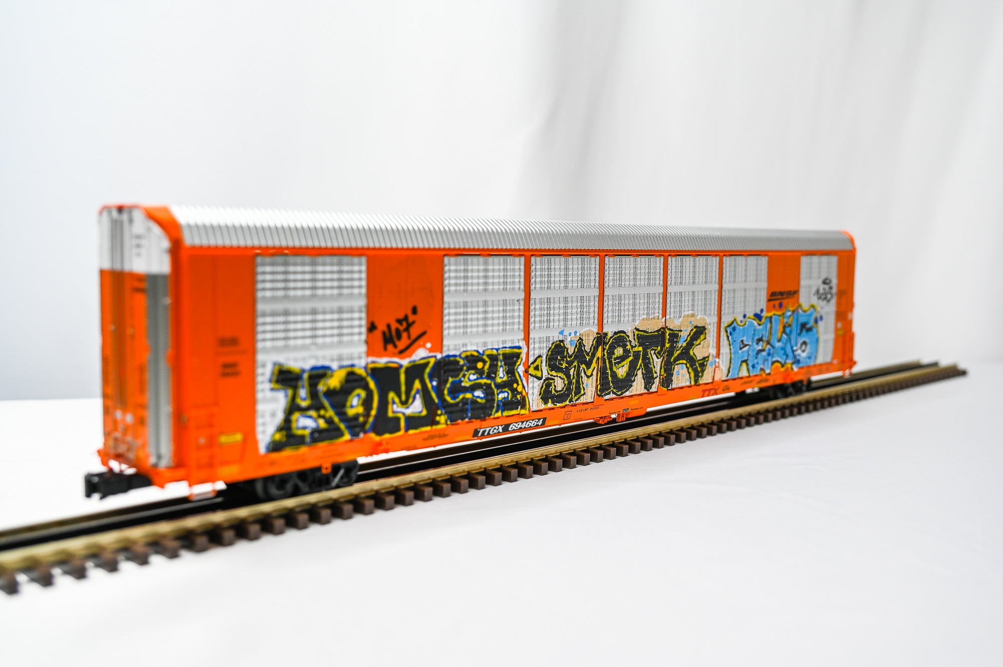 Custom Graffiti Atlas Gunderson Multi‑Max Auto Rack | Bart Simpson | O Scale