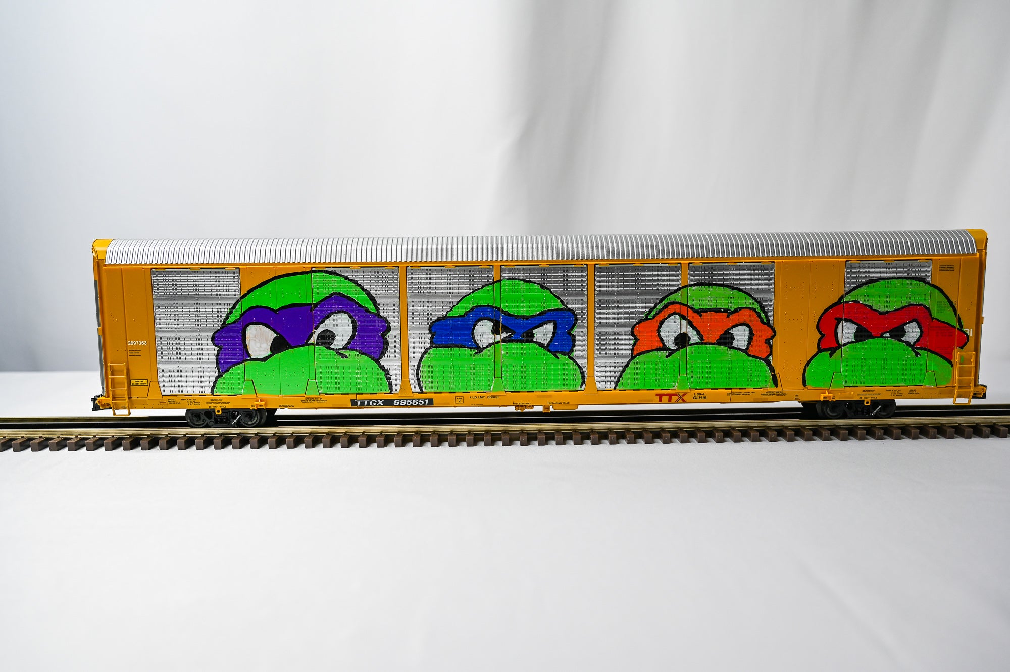 Custom Graffiti Atlas Gunderson Multi‑Max Auto Rack | Ninja Turtles | O Scale