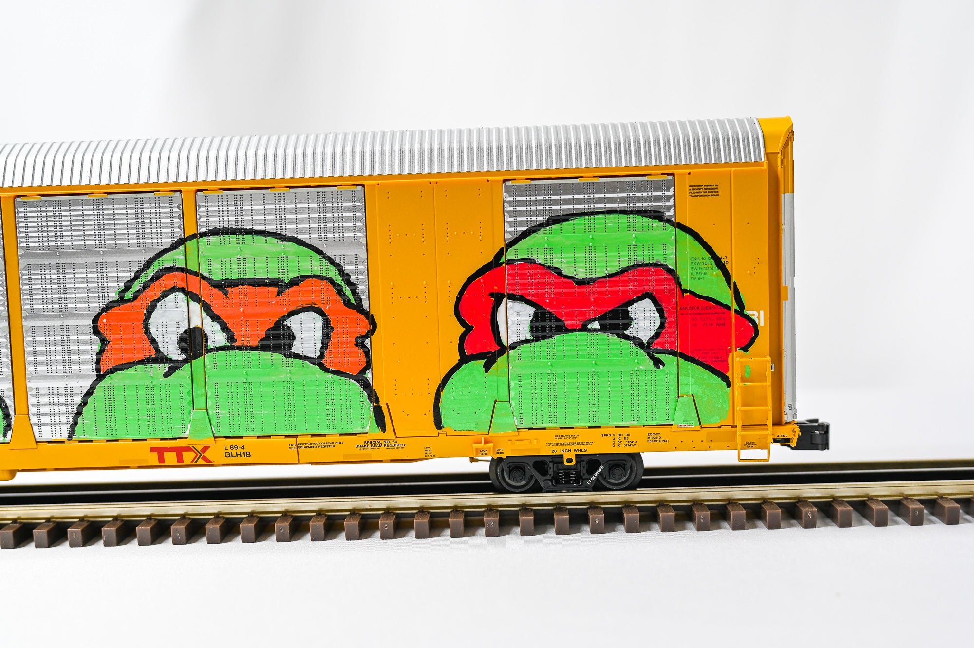 Custom Graffiti Atlas Gunderson Multi‑Max Auto Rack | Ninja Turtles | O Scale
