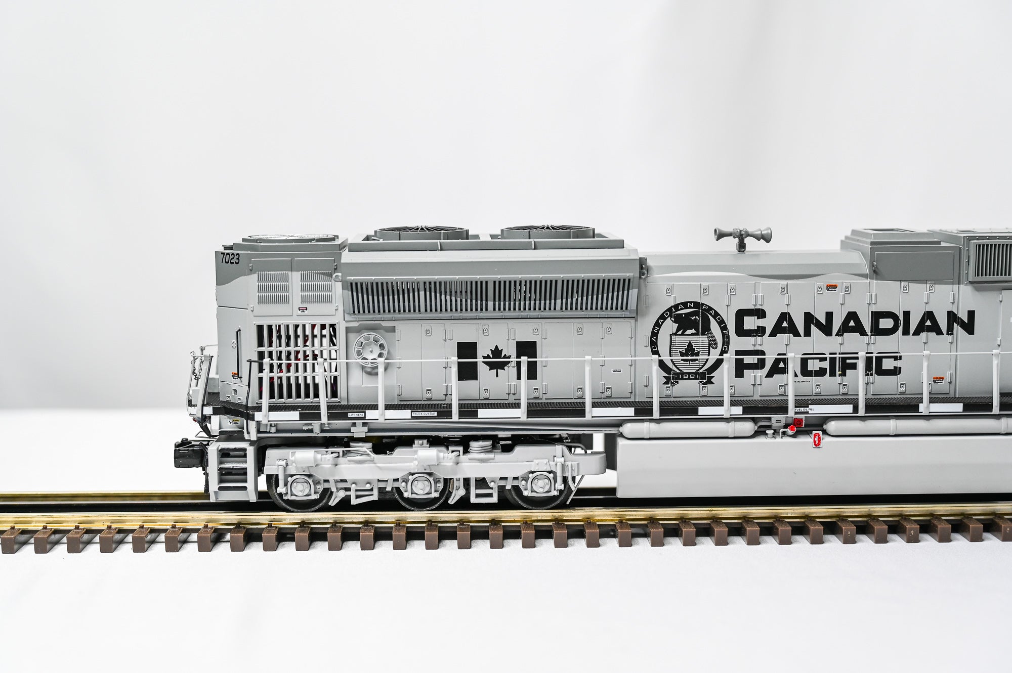 Atlas Canadian Pacific SD70ACe Air Force Military Pride 7023 | O Scale