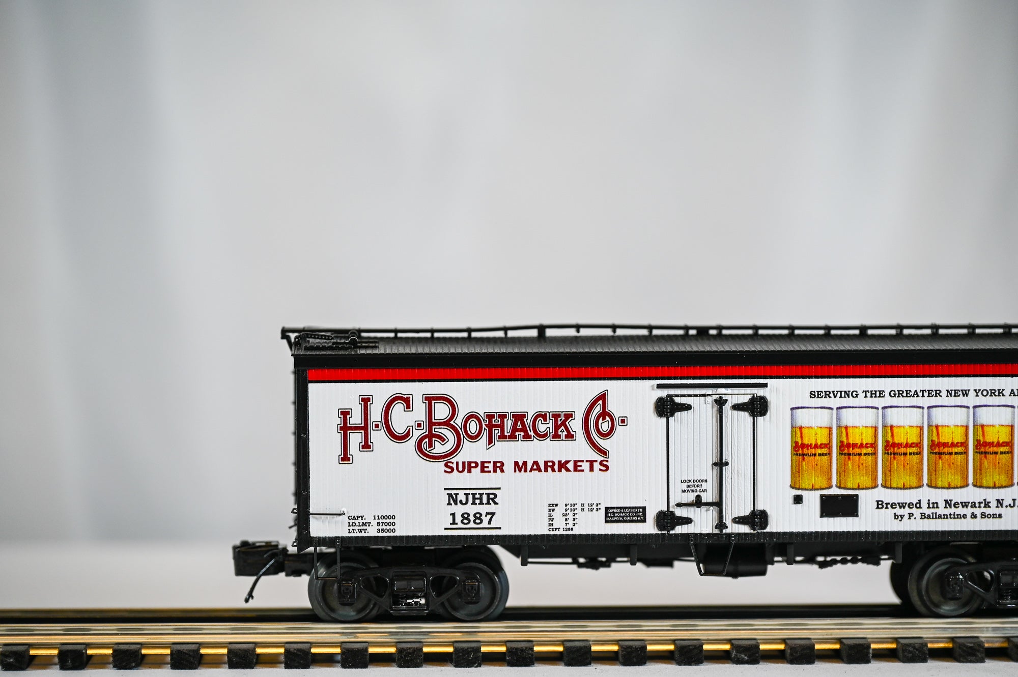 MTH Bohack Beer 1887 36' NJH Wood Sided Reefer Car | O Scale