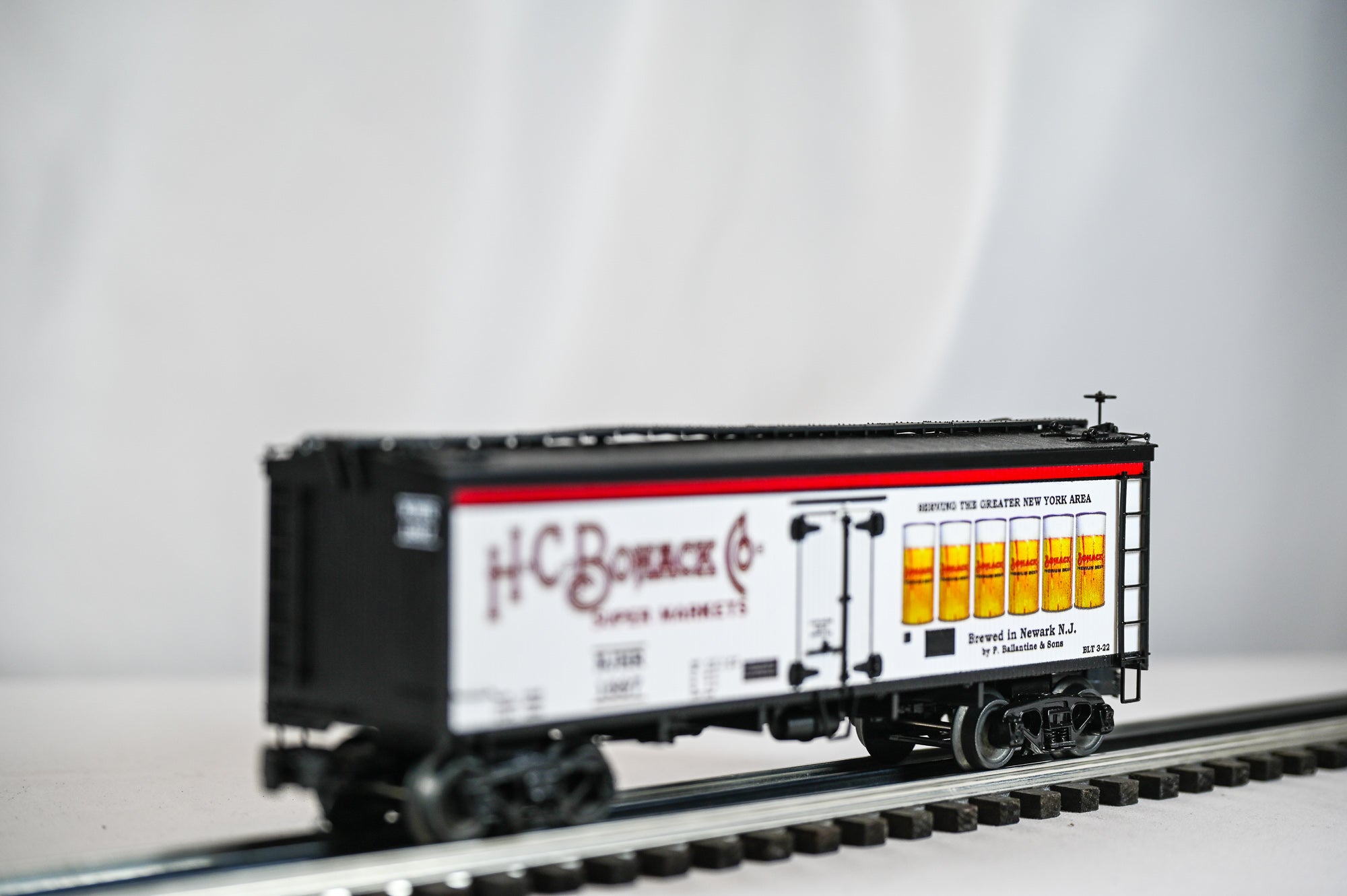 MTH Bohack Beer 1887 36' NJH Wood Sided Reefer Car | O Scale