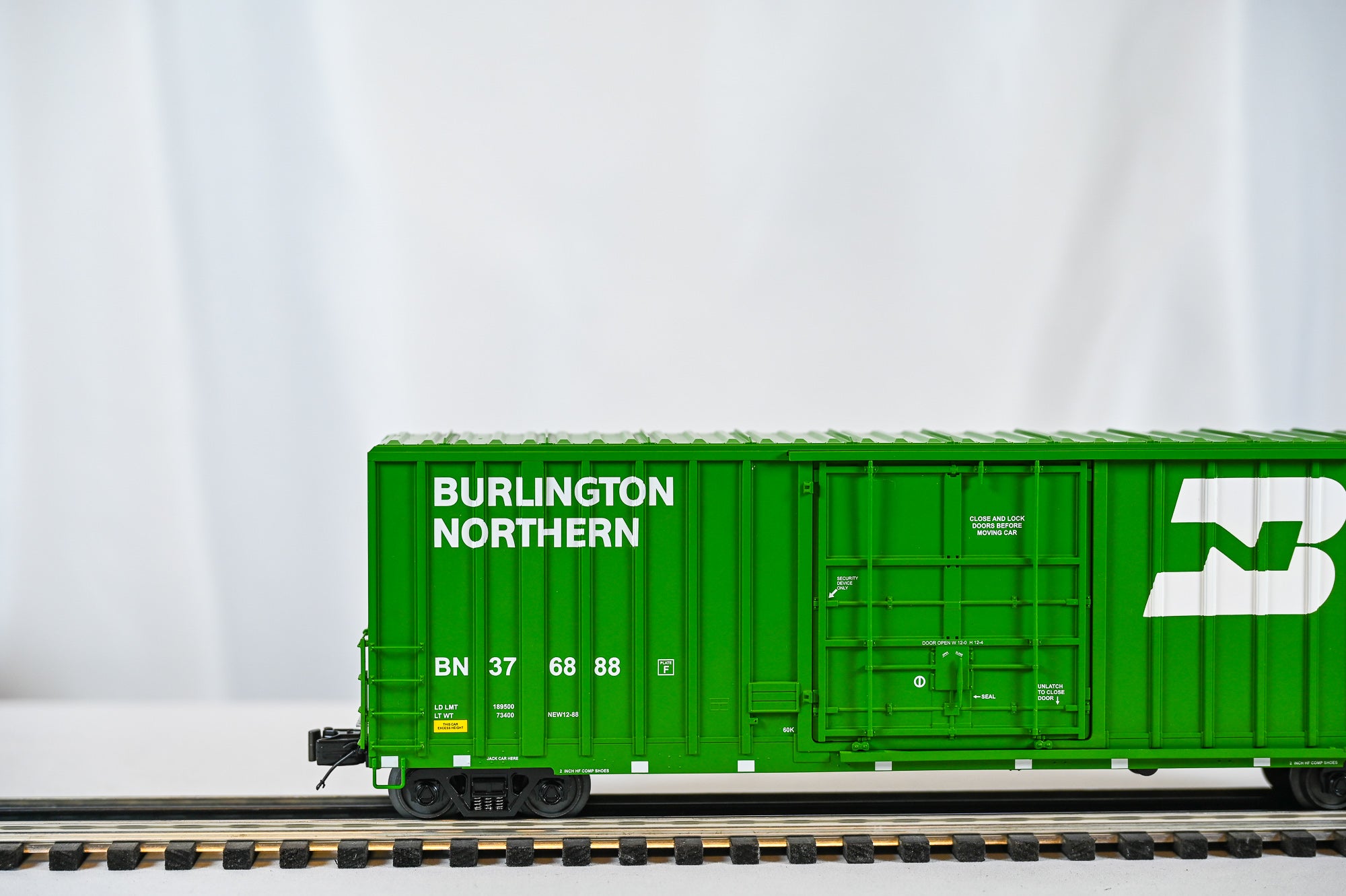 MTH Burlington Northern High Cube Boxcar 376888 | O Scale