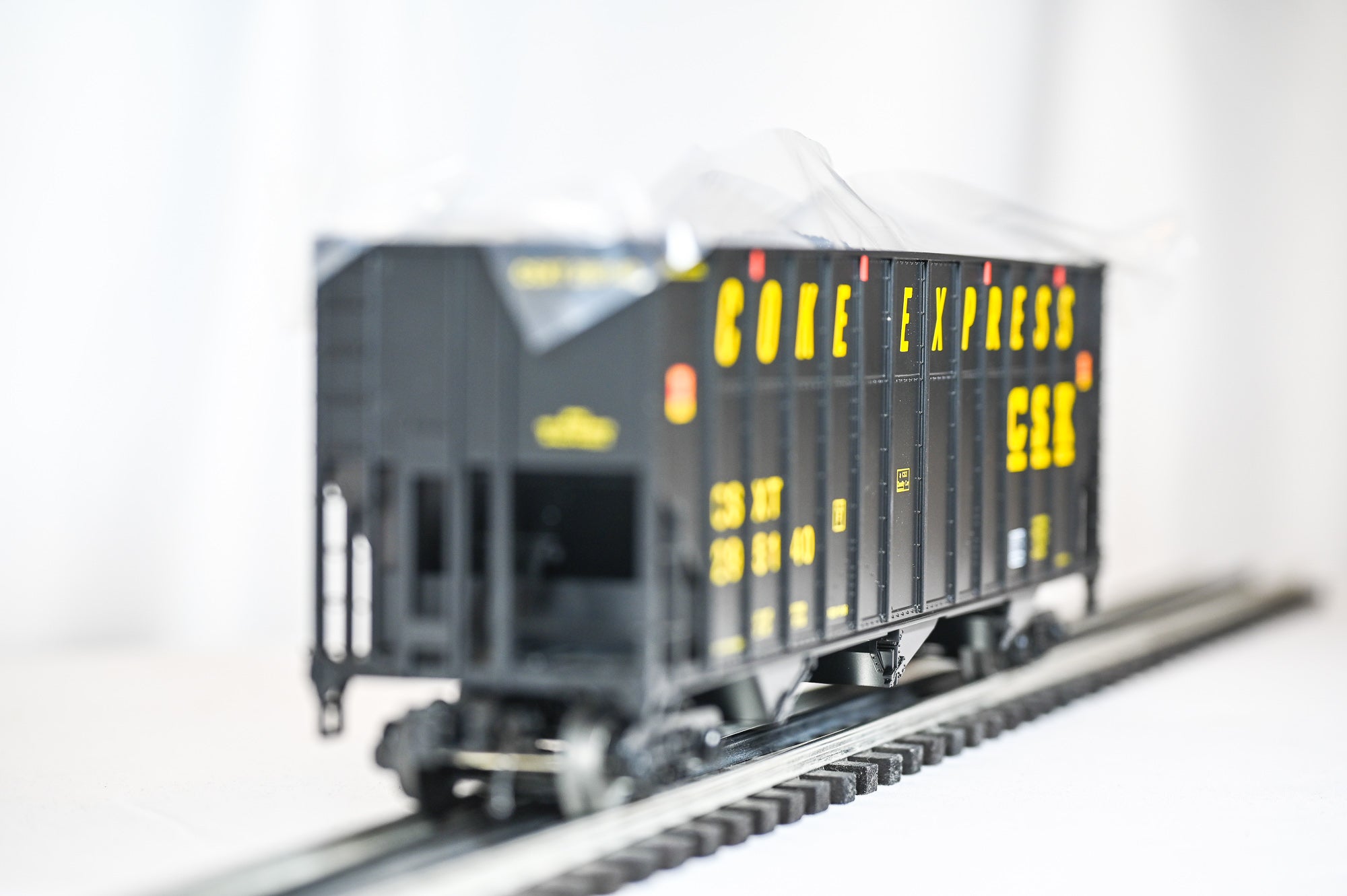 MTH CSX Coke Express Hopper Car w/ Load| O Scale