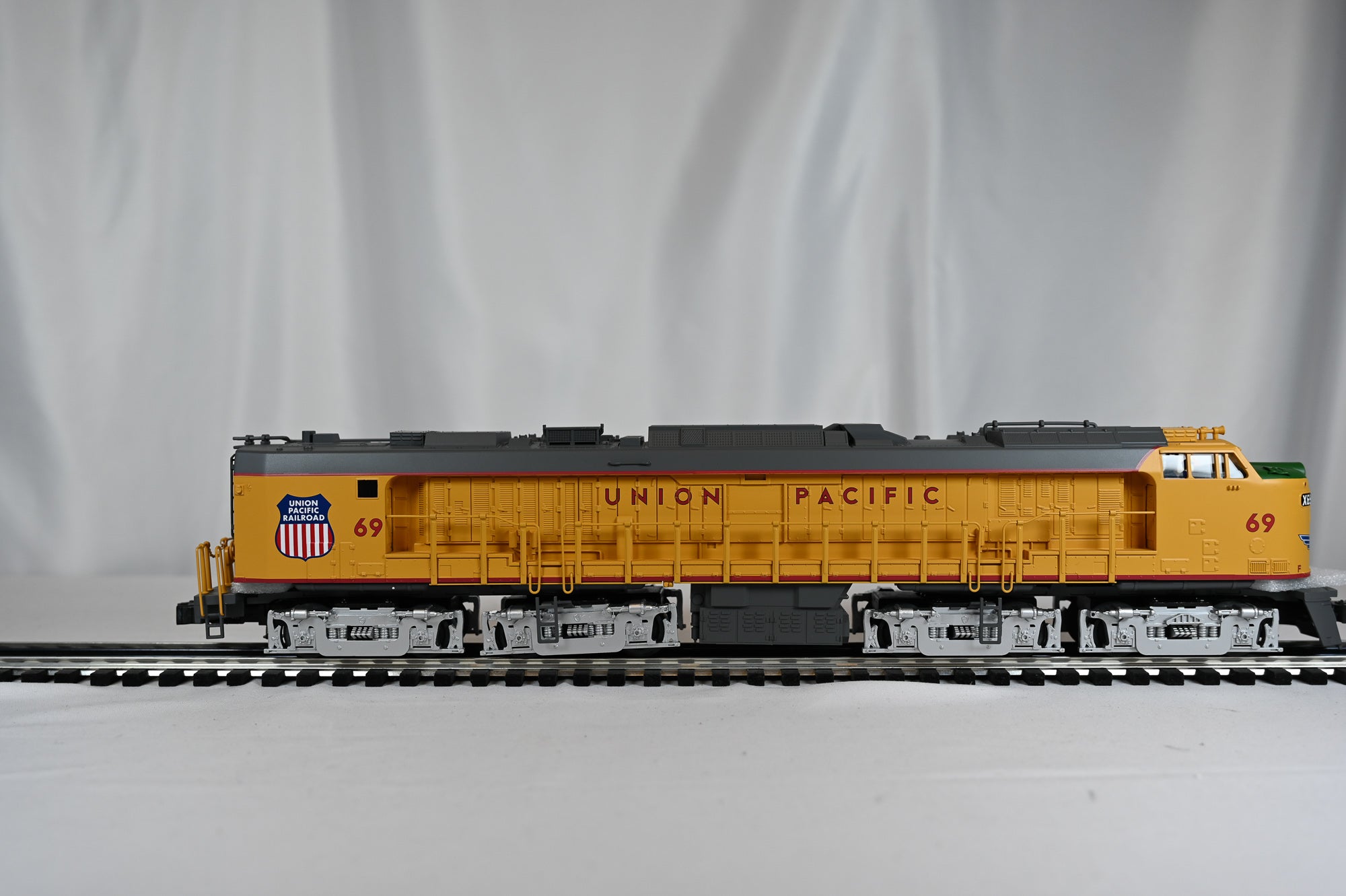 Lionel Union Pacific Veranda Turbine #69 | LEGACY | O Scale