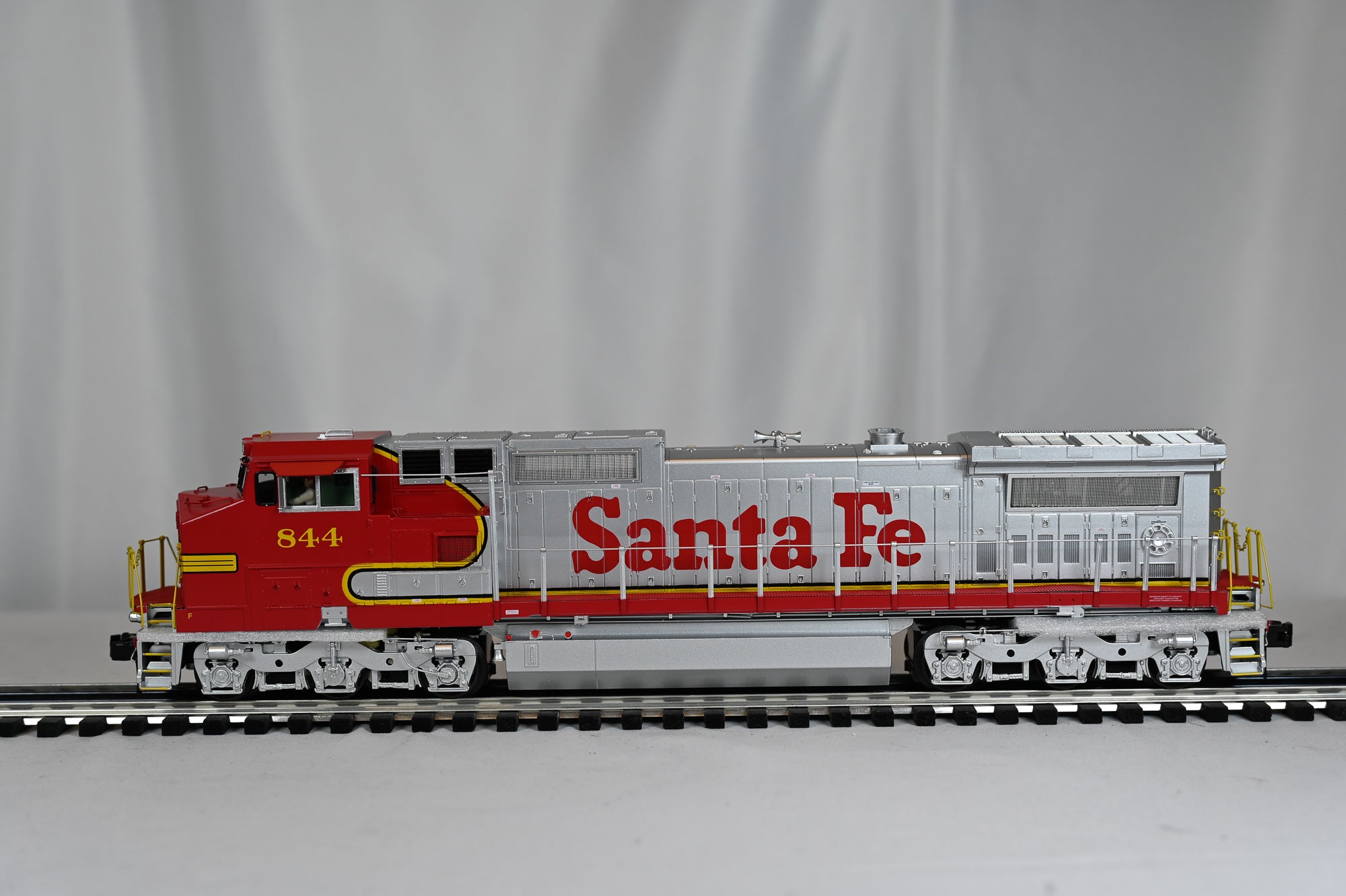 MTH Santa Fe Dash-8 Diesel Locomotive #844 | Premier | O Scale