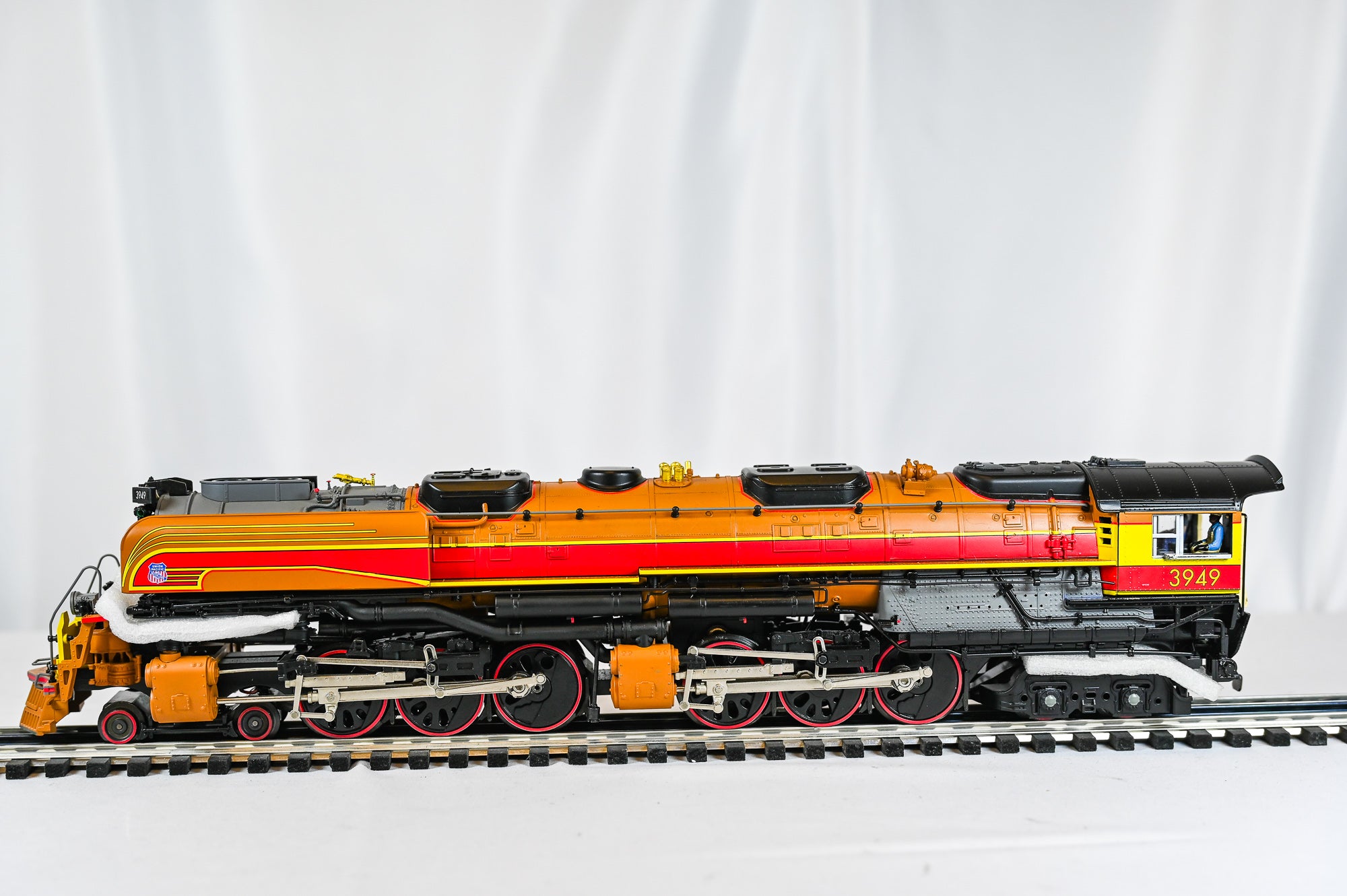 Lionel Union Pacific Challenger #3949 | Vision Line | O Scale