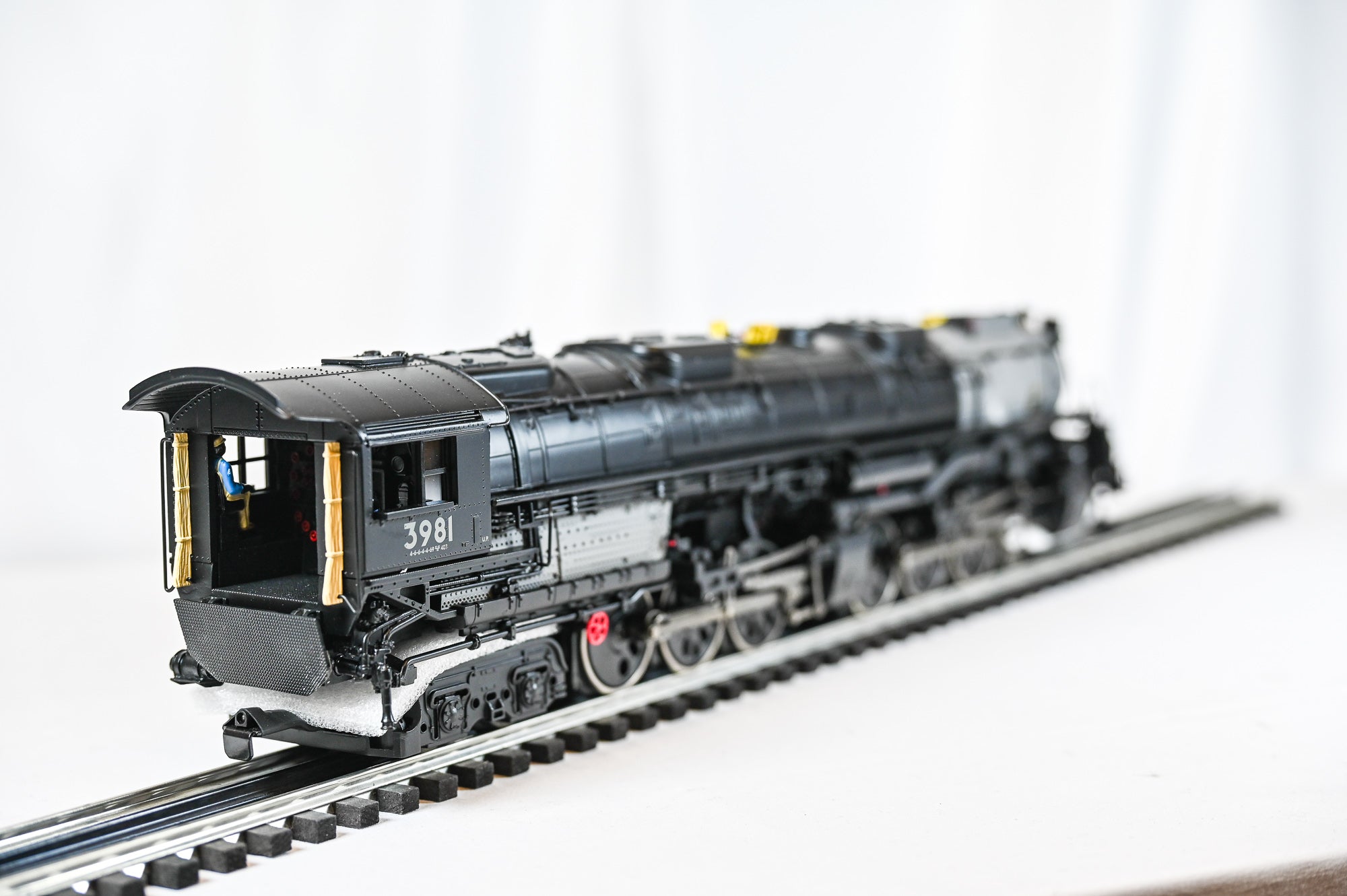 Lionel Union Pacific Challenger #3981 | Vision Line | O Scale