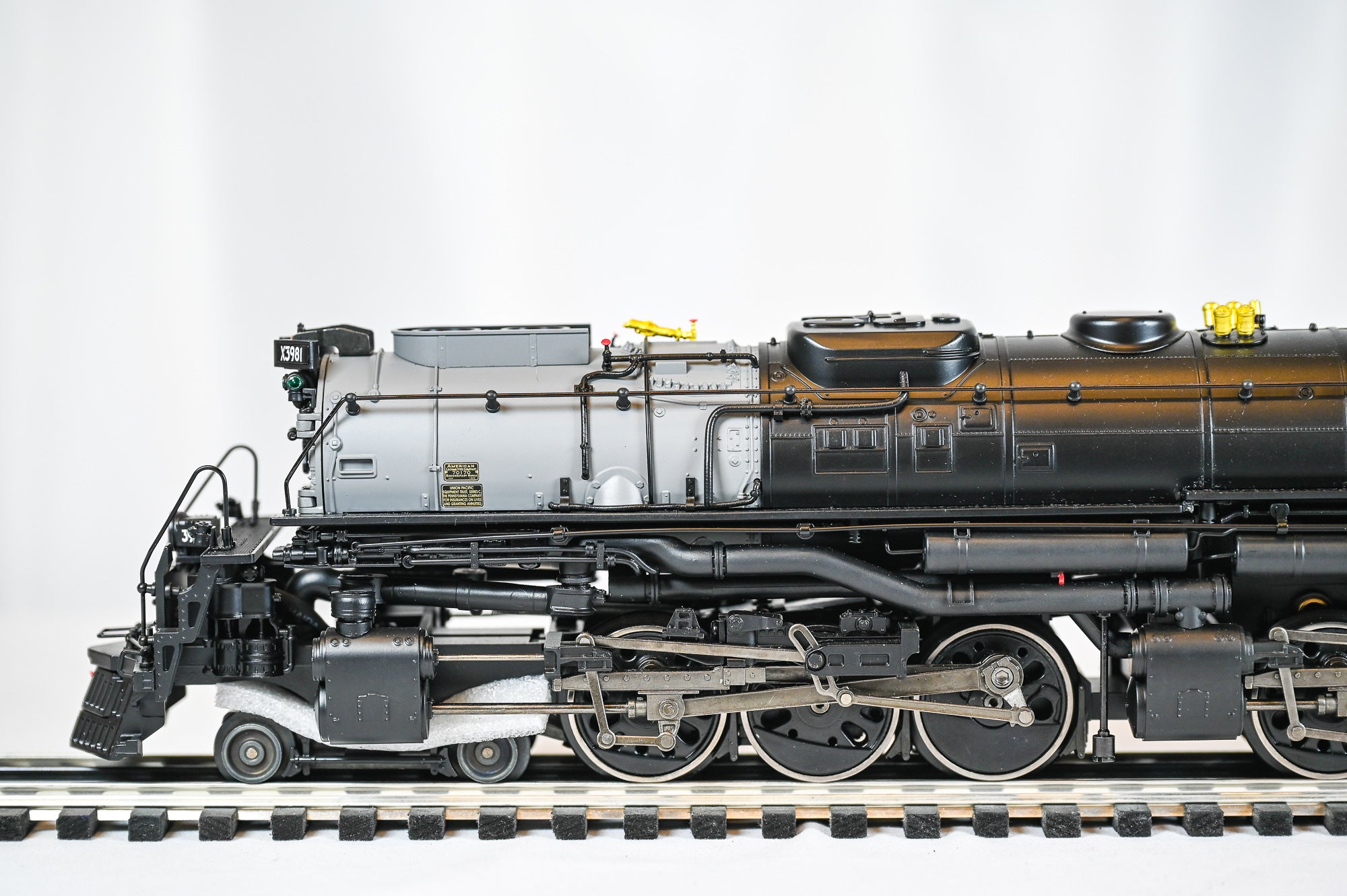 Lionel Union Pacific Challenger #3981 | Vision Line | O Scale