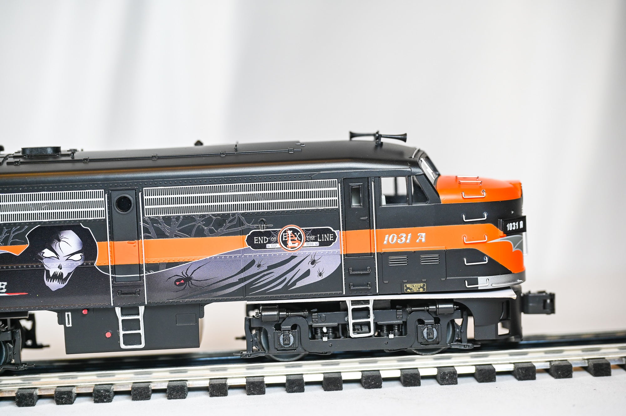 Lionel Halloween FA-2 AA Diesel Set w/ LEGACY & Bluetooth (2 Powered Units) | O Scale