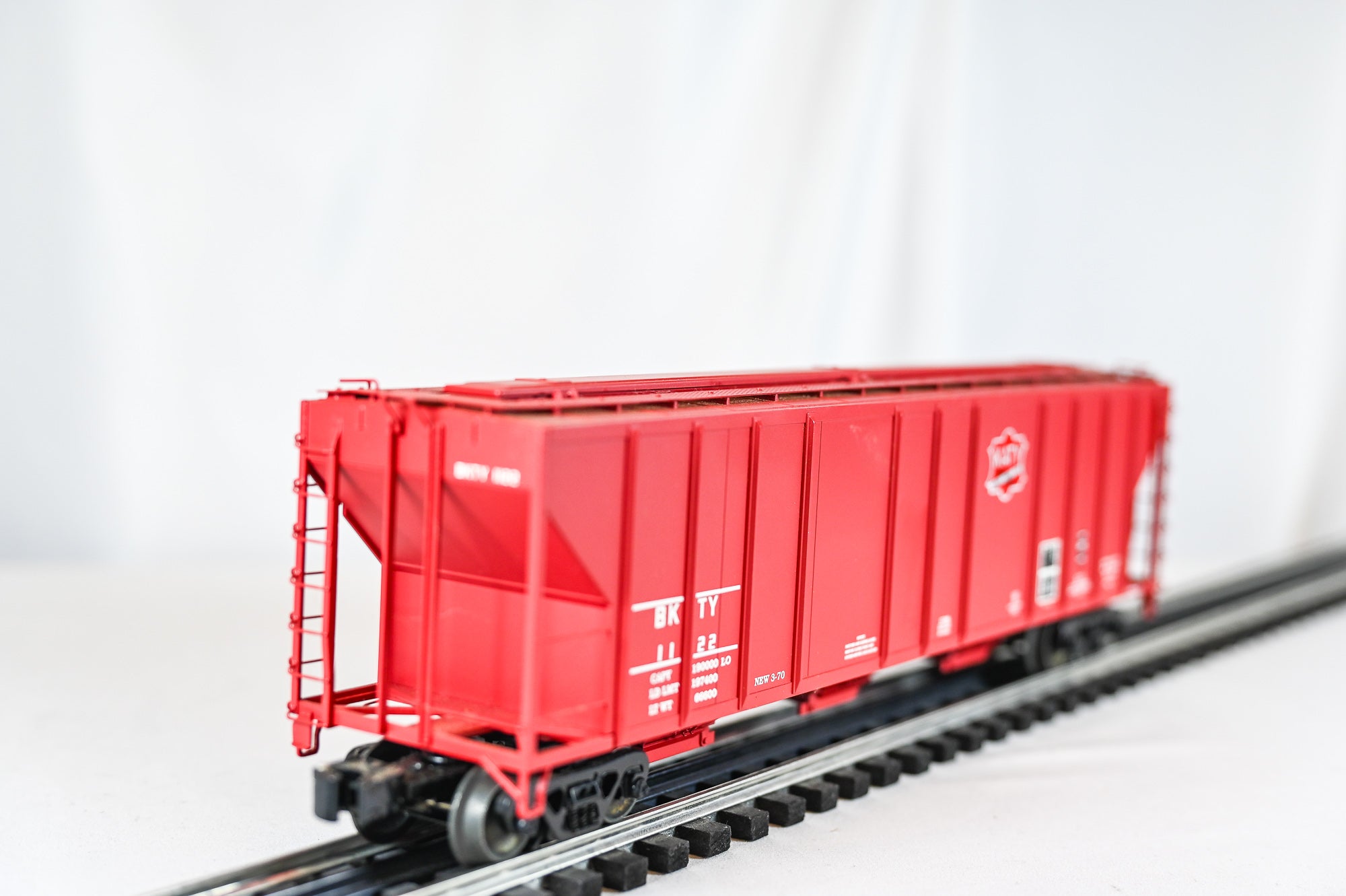 Lionel Missouri Kansas Texas (MKT) PS-2 Covered Hopper #6-17194 | O Scale