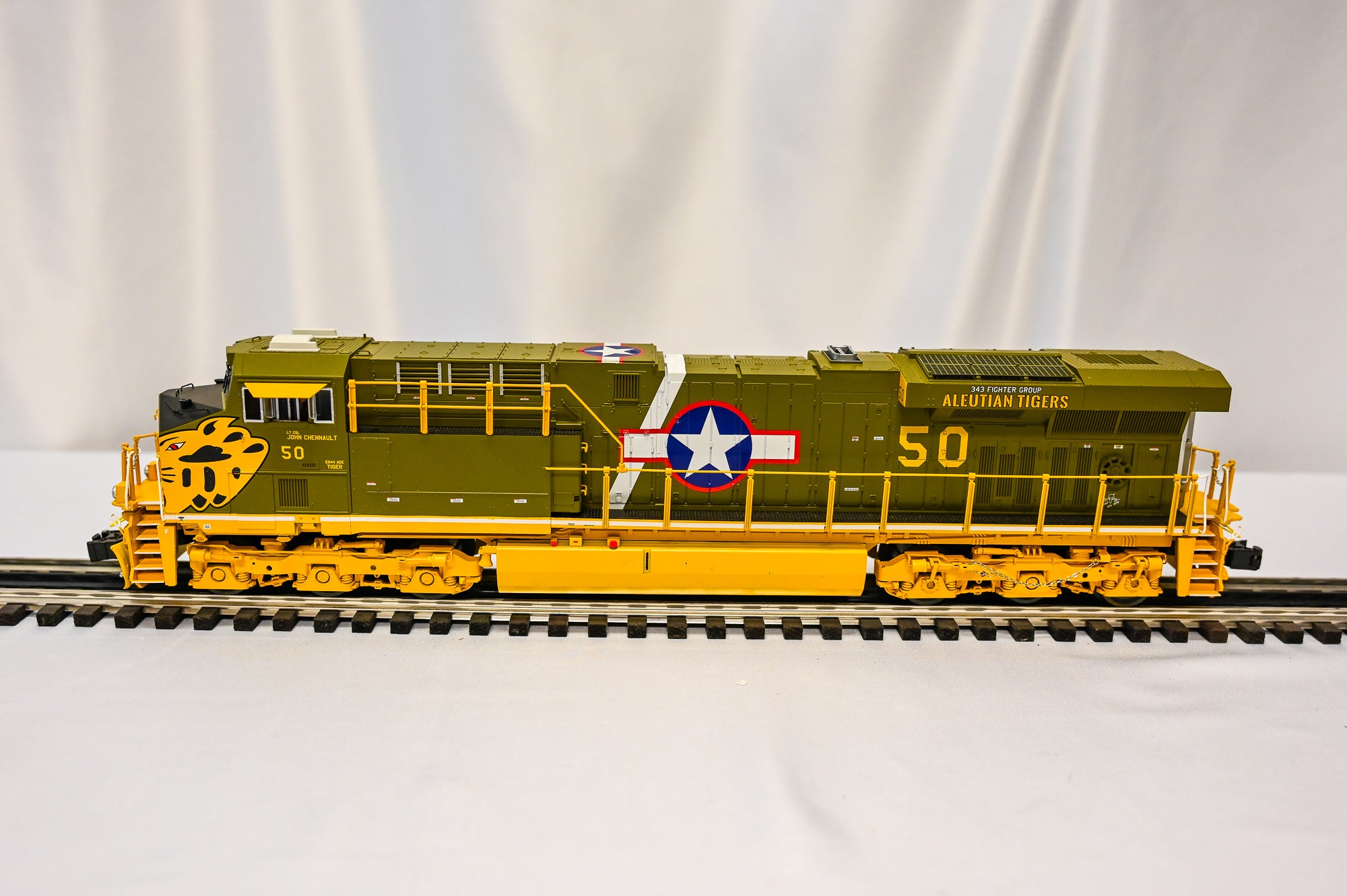Lionel 2333750 – TW Exclusive Flying Tiger ES44AC #50 | LEGACY | O Scale