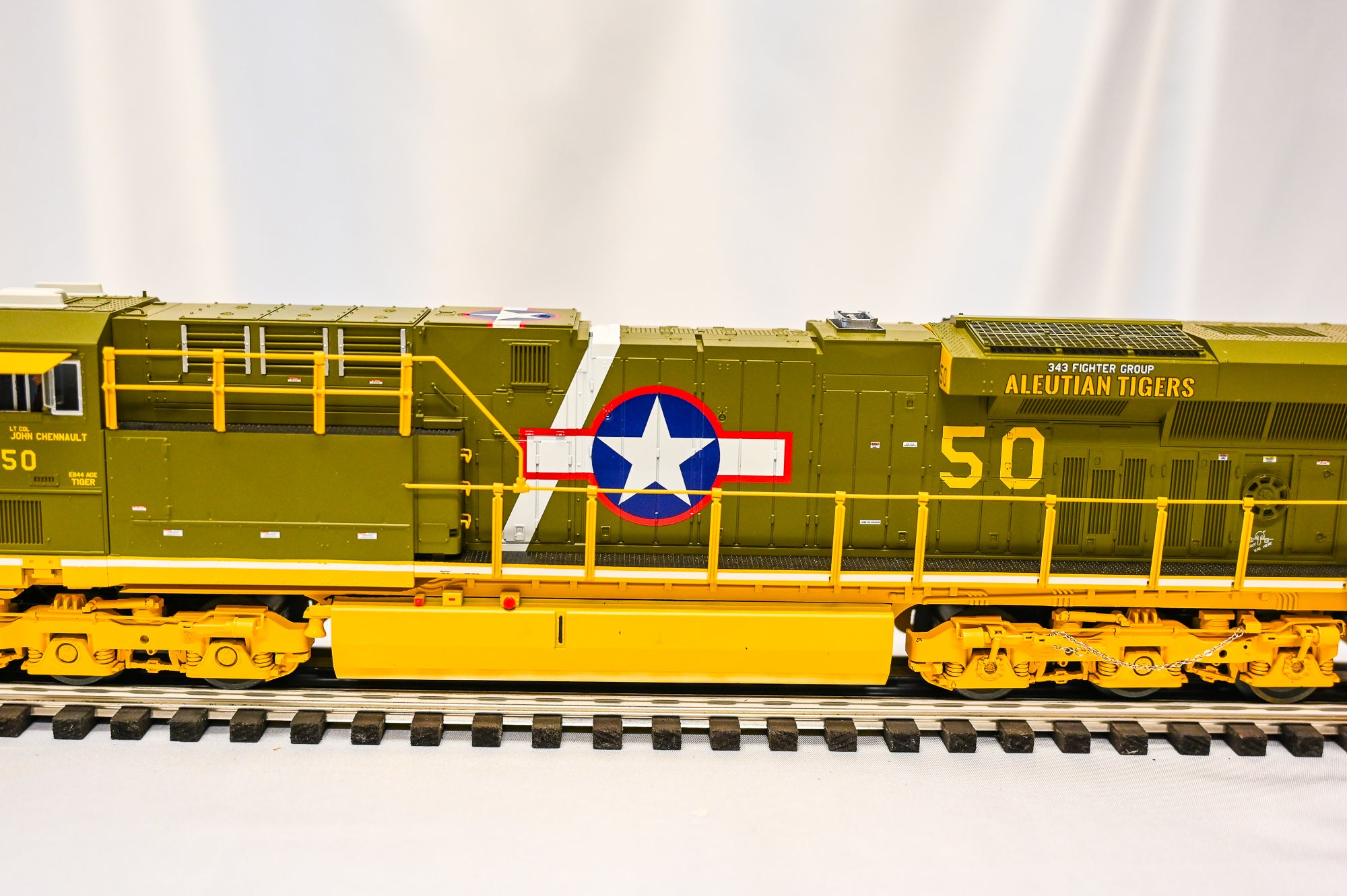 Lionel 2333750 – TW Exclusive Flying Tiger ES44AC #50 | LEGACY | O Scale