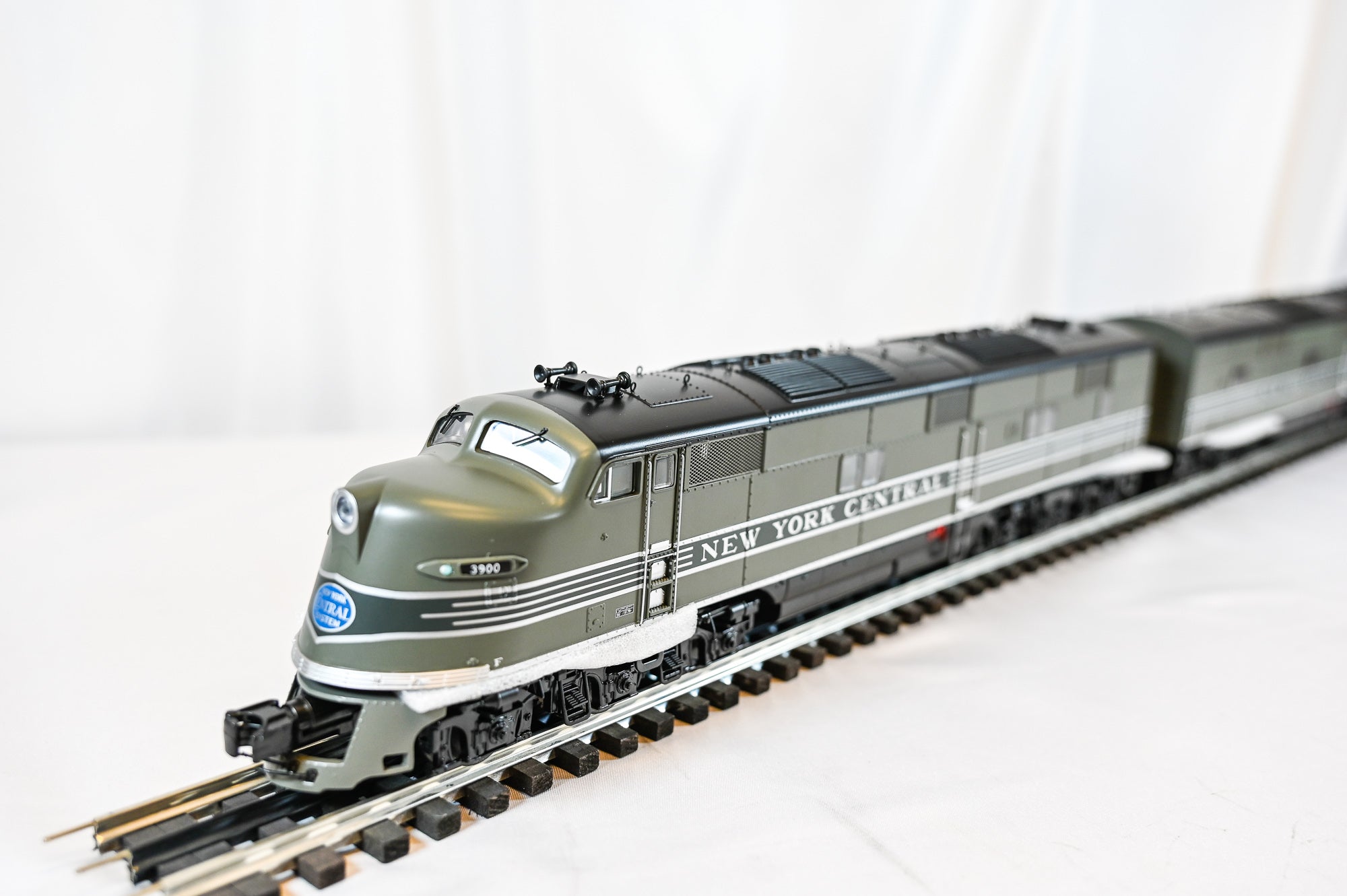 Atlas New York Central E6 A-B Diesel Locomotive Set #3900/#3901 | Premier | O Scale