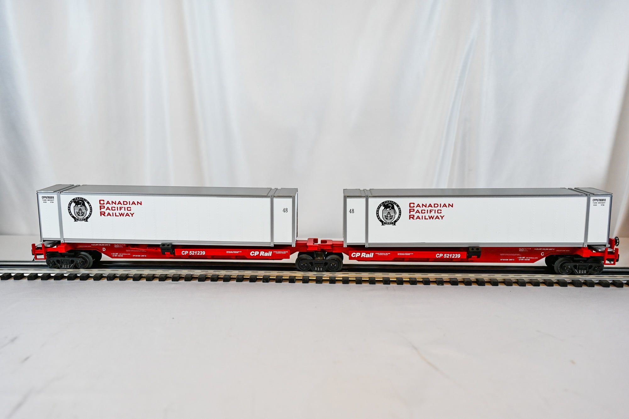 MTH Canadian Pacific 2-Car Spine Car Set with 48' Containers | RailKing | O Scale