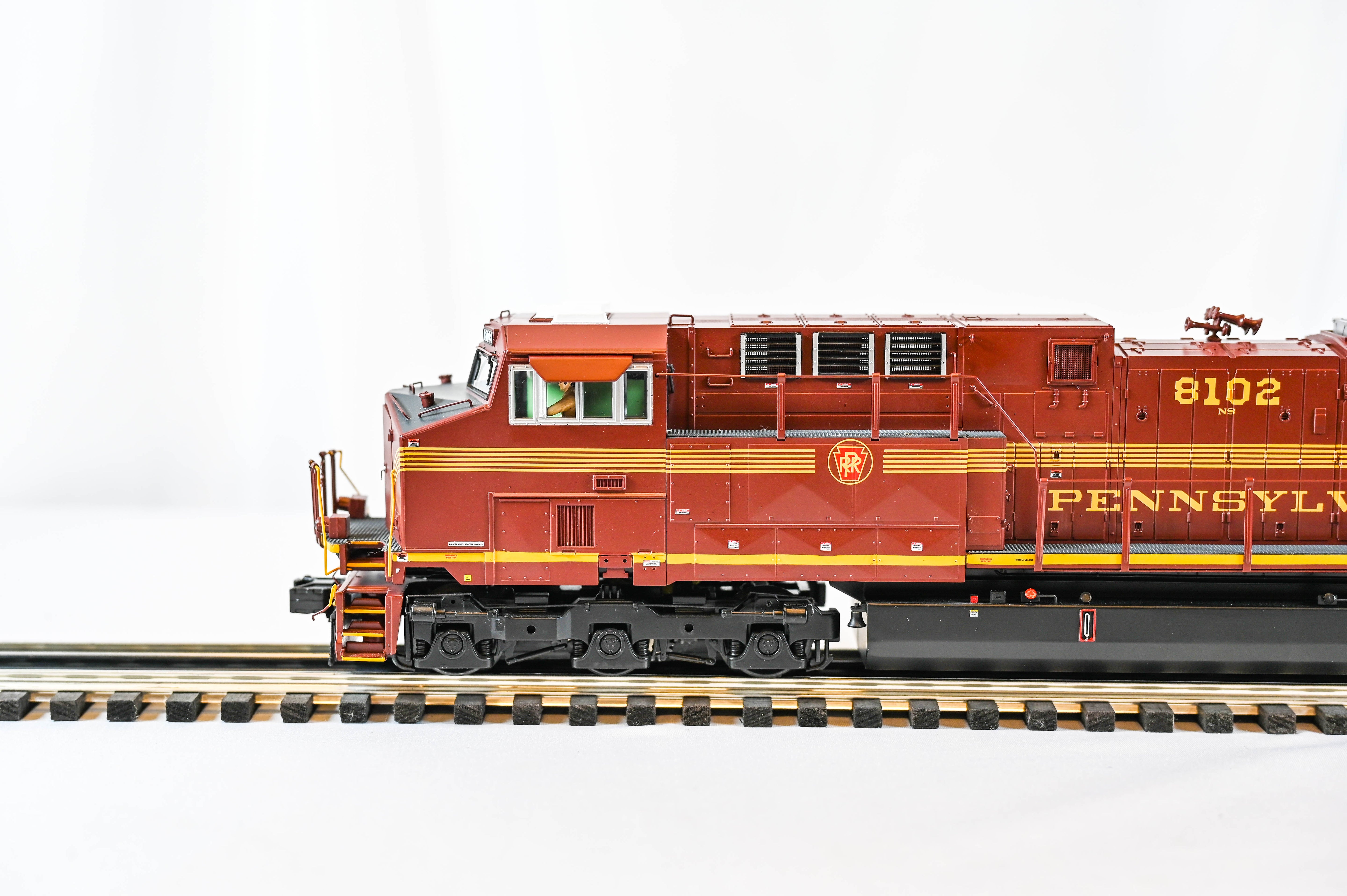 MTH Premier ES44AC Pennsylvania #8102 | Proto-Sound 3.0 | O Scale