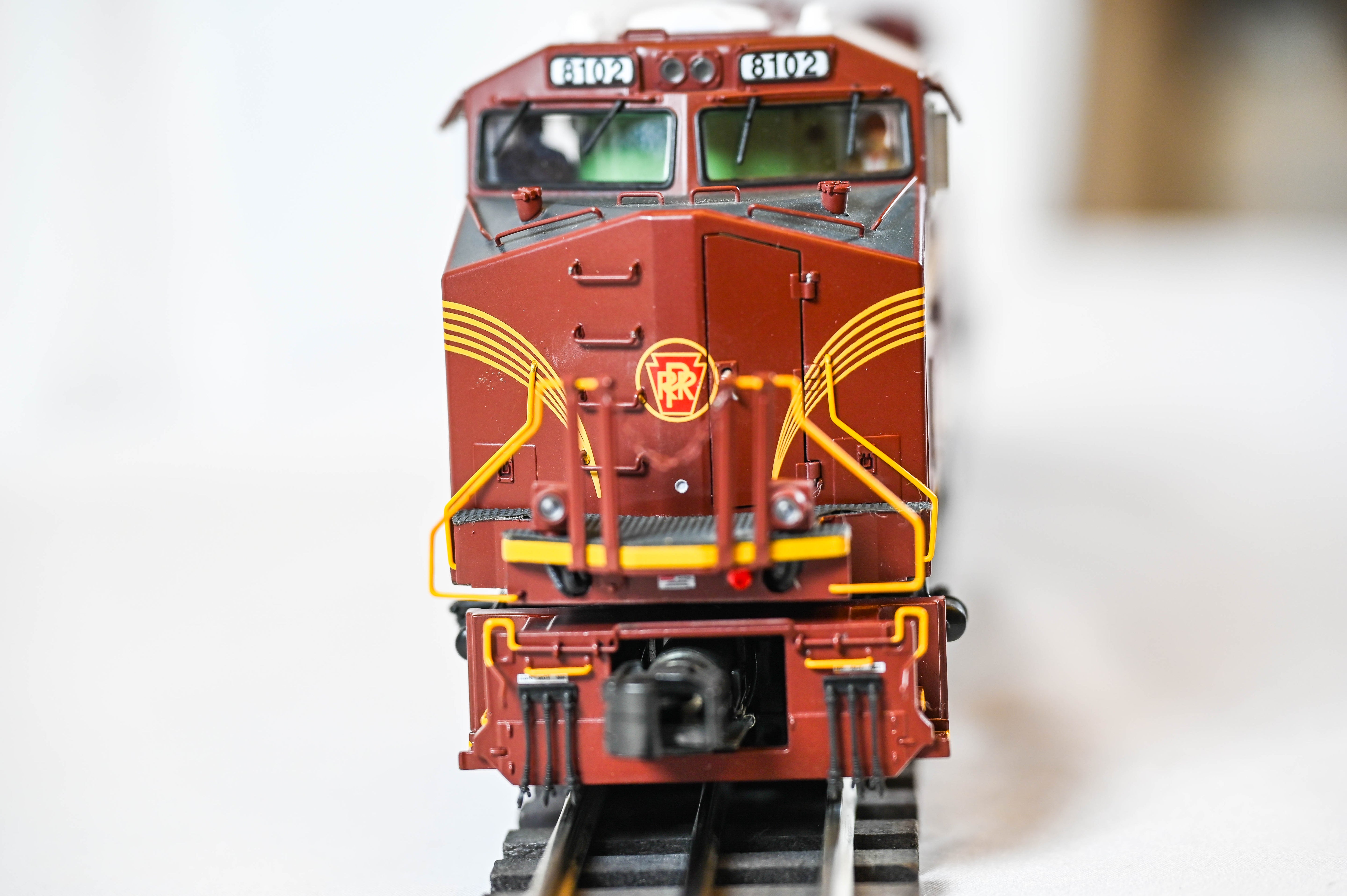 MTH Premier ES44AC Pennsylvania #8102 | Proto-Sound 3.0 | O Scale