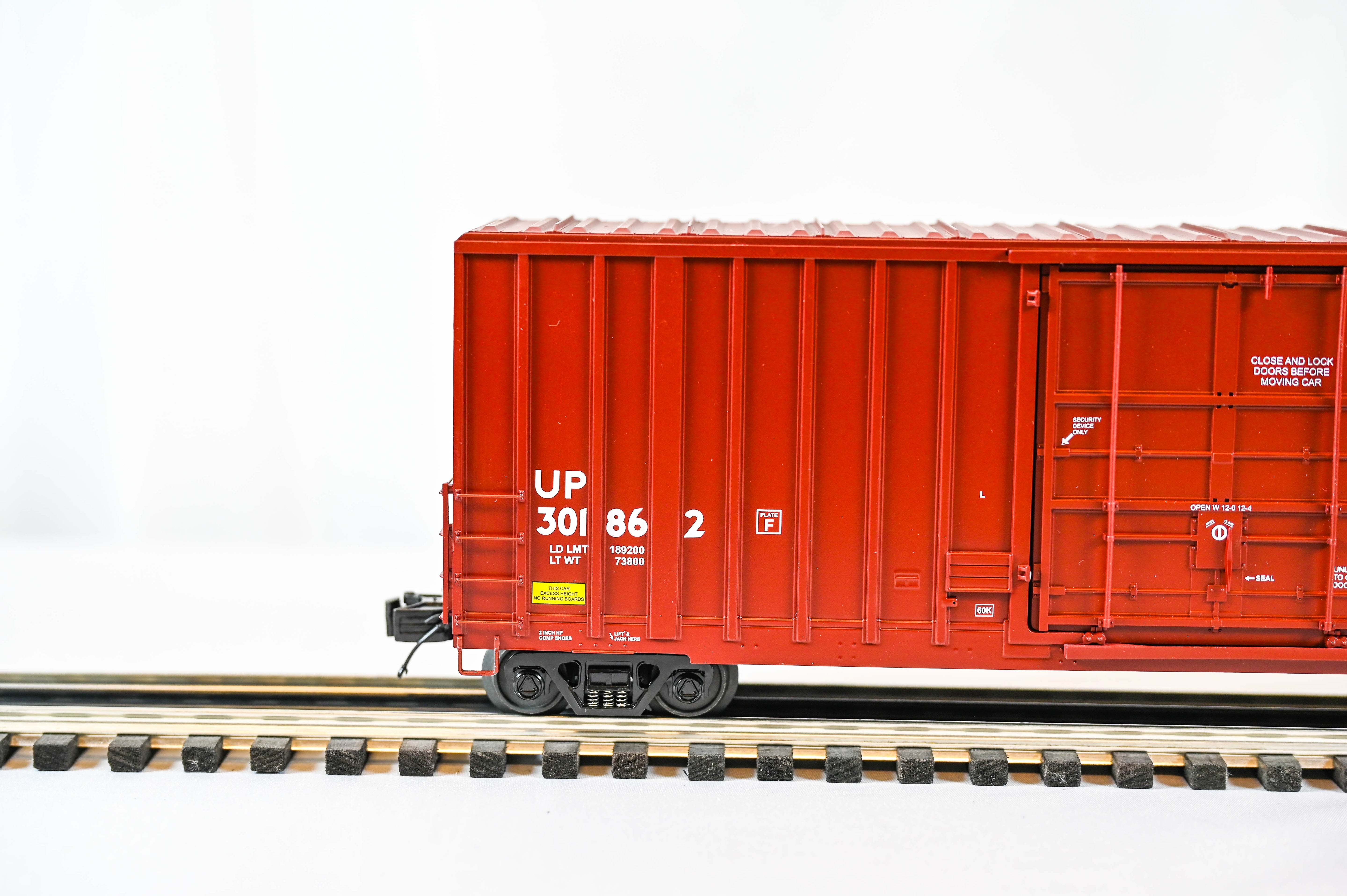 MTH Premier 50’ High Cube Box Car Union Pacific Heritage #301862 | O Scale