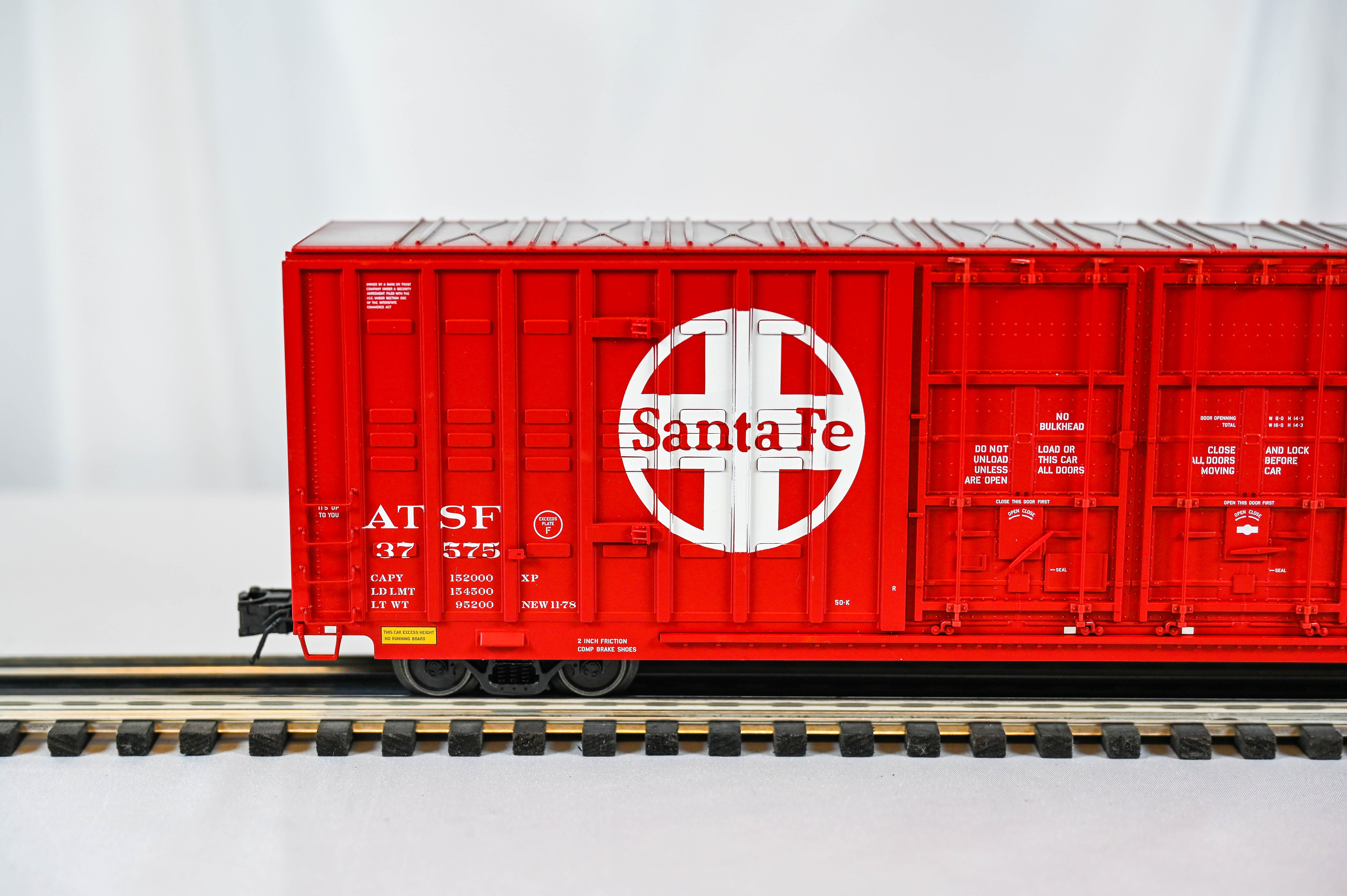 Atlas O Big O 60’ Berwick Hy-Cube Box Car Santa Fe #37575 | 3-Rail | O Scale