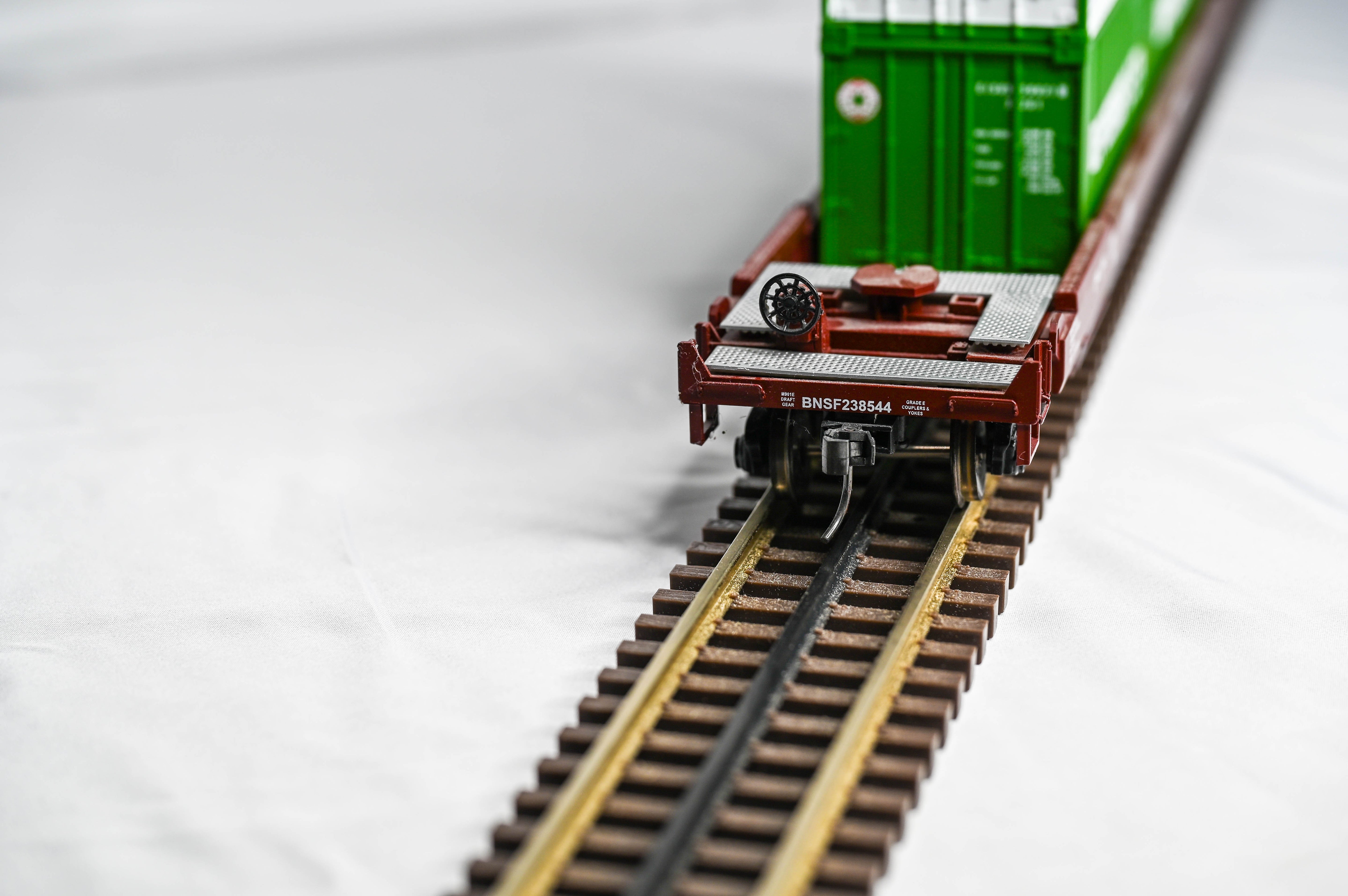 MTH Premier Husky Stack Car BNSF #238544 | 2 Rail | O Scale