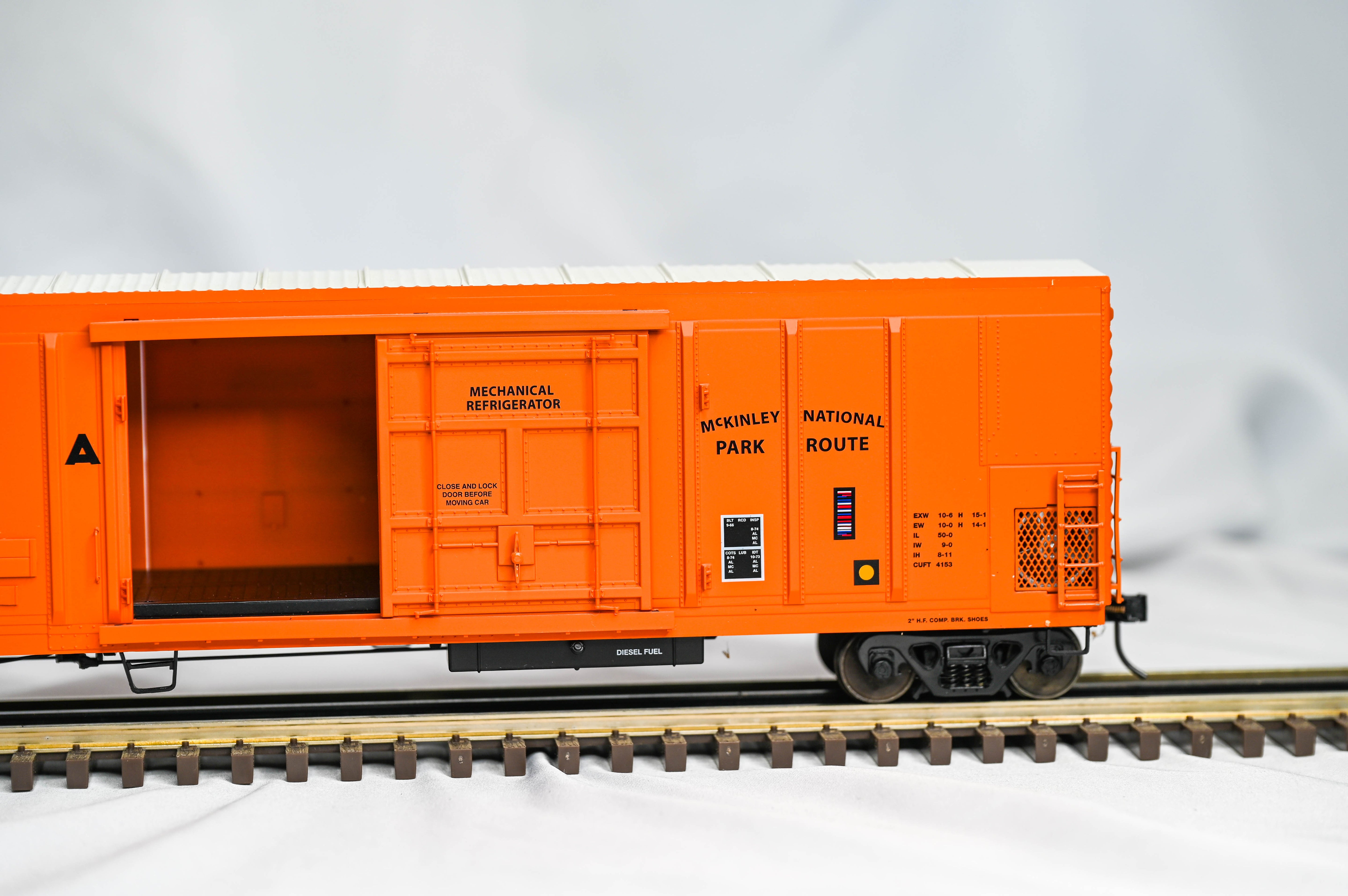 Lionel Alaska 57' Mechanical Refrigerator Car 3 - Pack 11503, 11505, 11511 | 2 Rail | O Scale