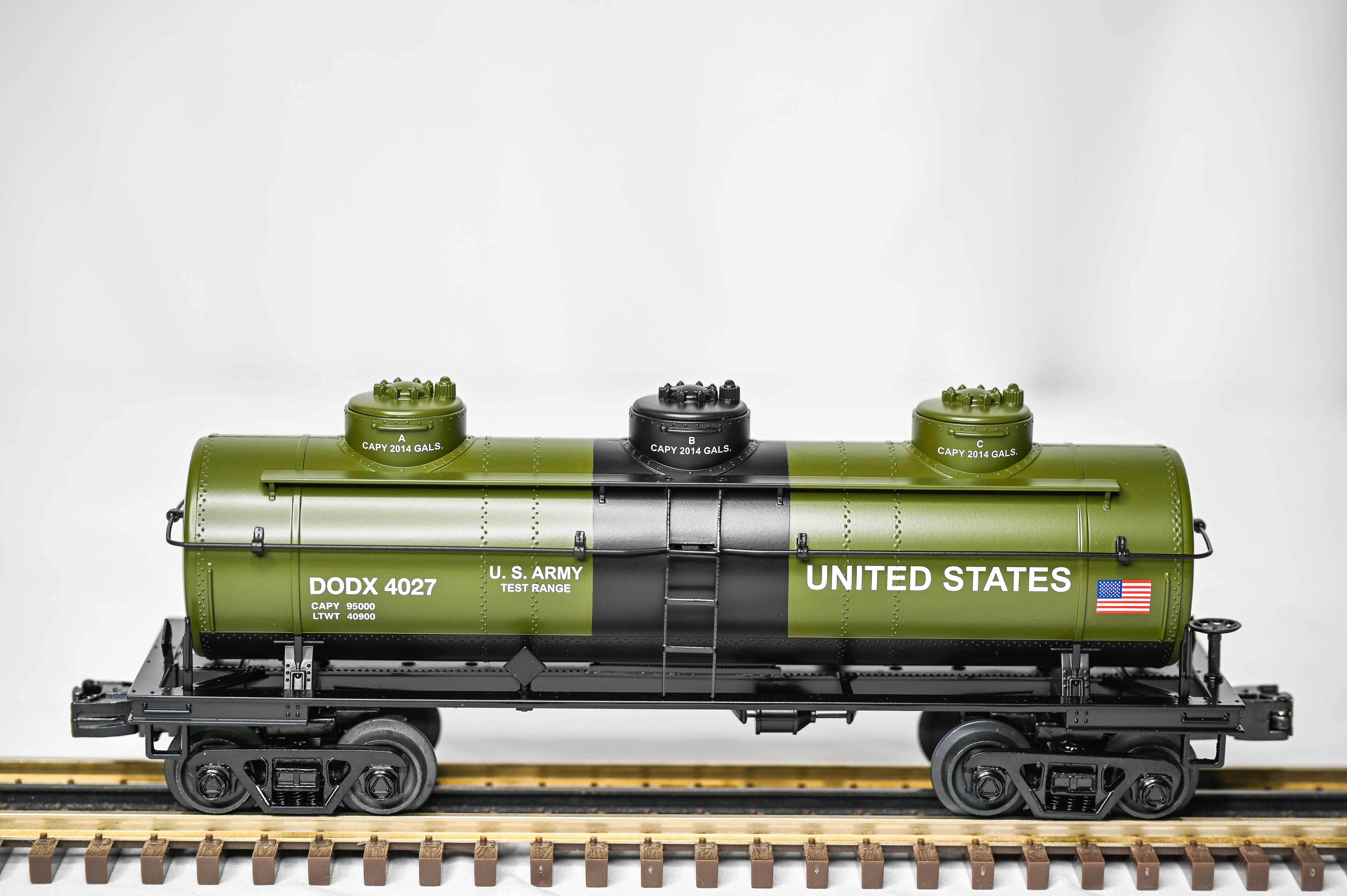 MTH RailKing U.S. Army 3-Dome Tank Car DODX 4027 | O Gauge | 30-73661