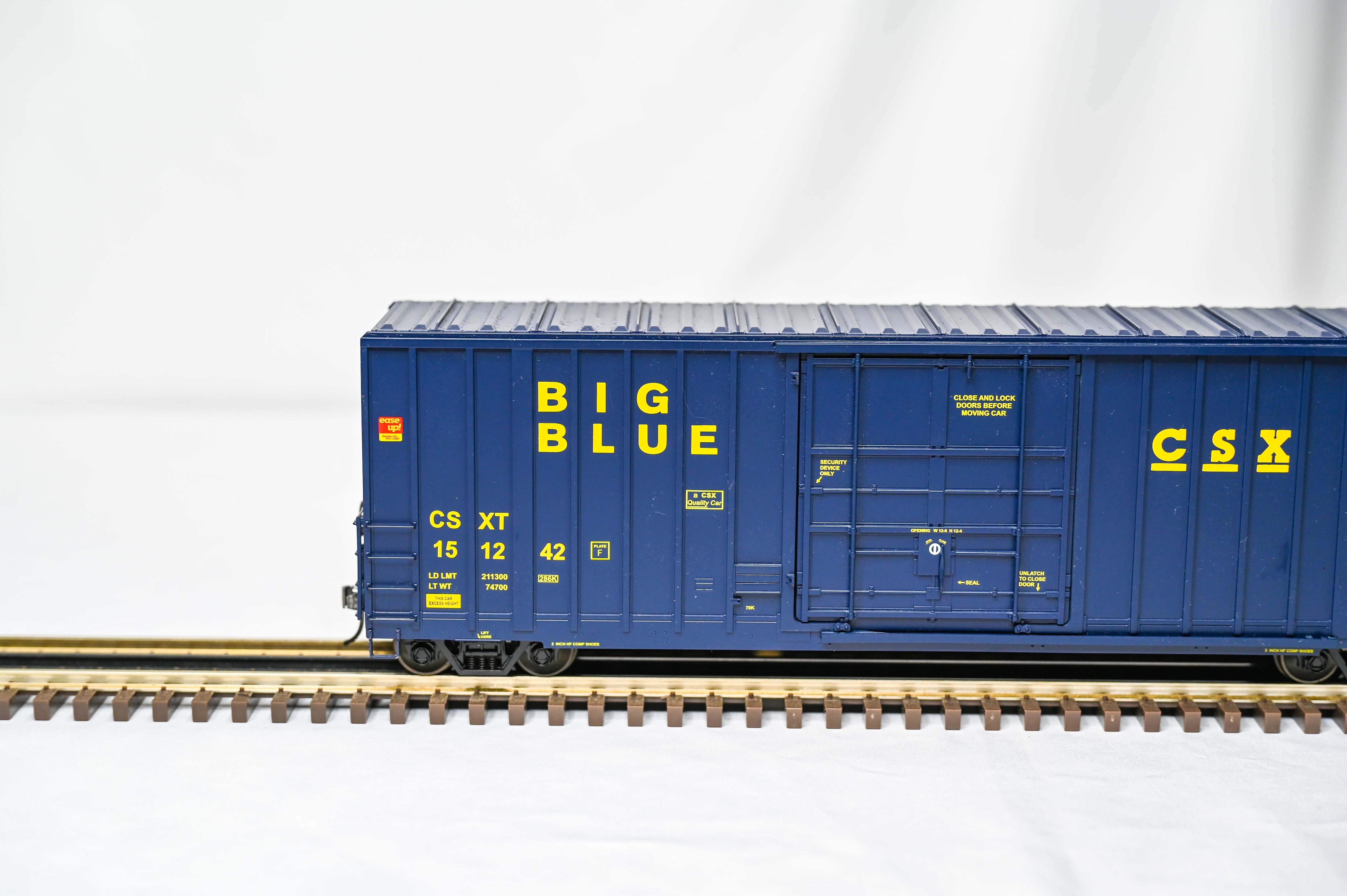 MTH Premier CSX 50' High Cube Box Car #151242 | O Scale | 20-93415