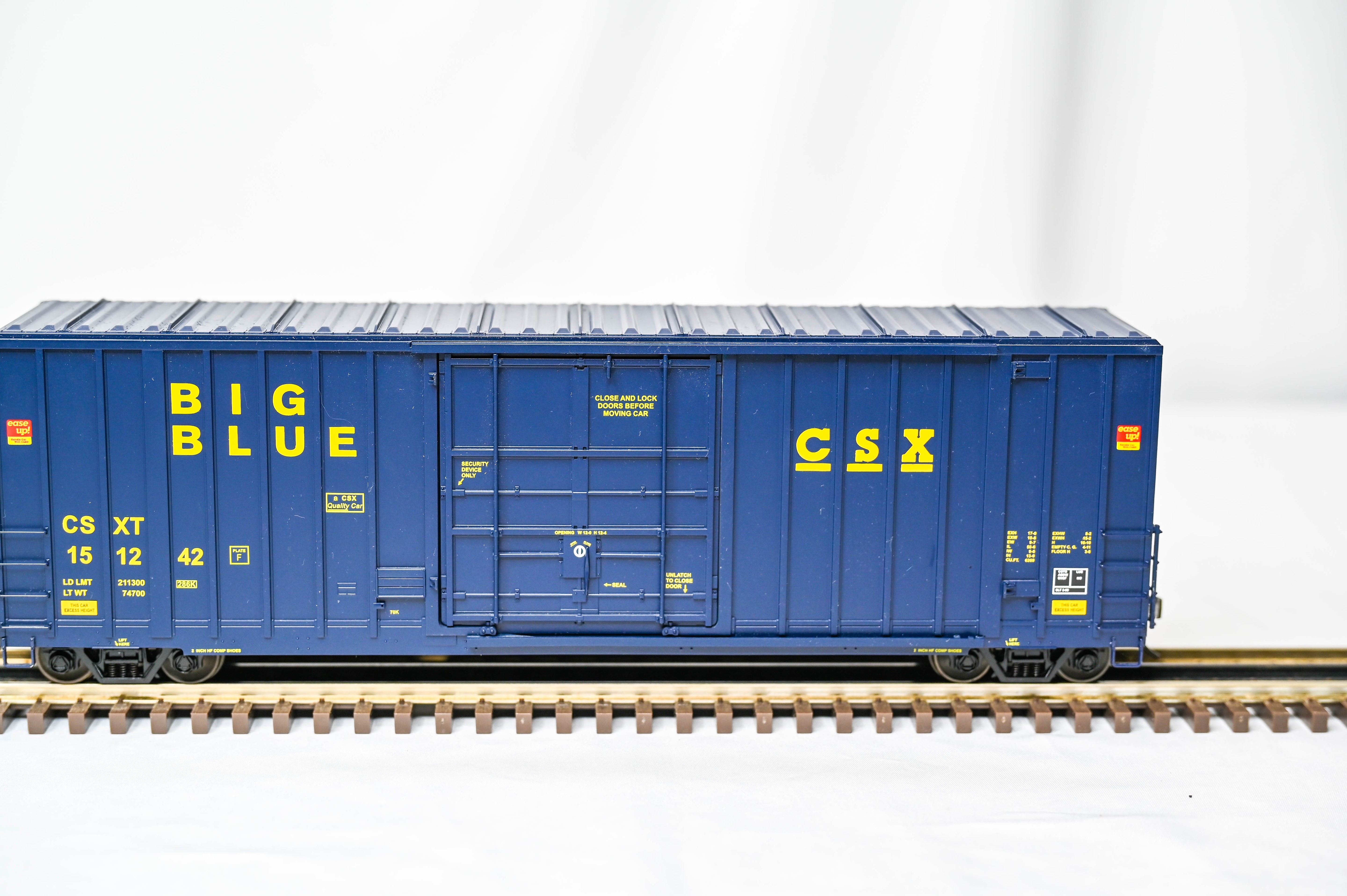 MTH Premier CSX 50' High Cube Box Car #151242 | O Scale | 20-93415